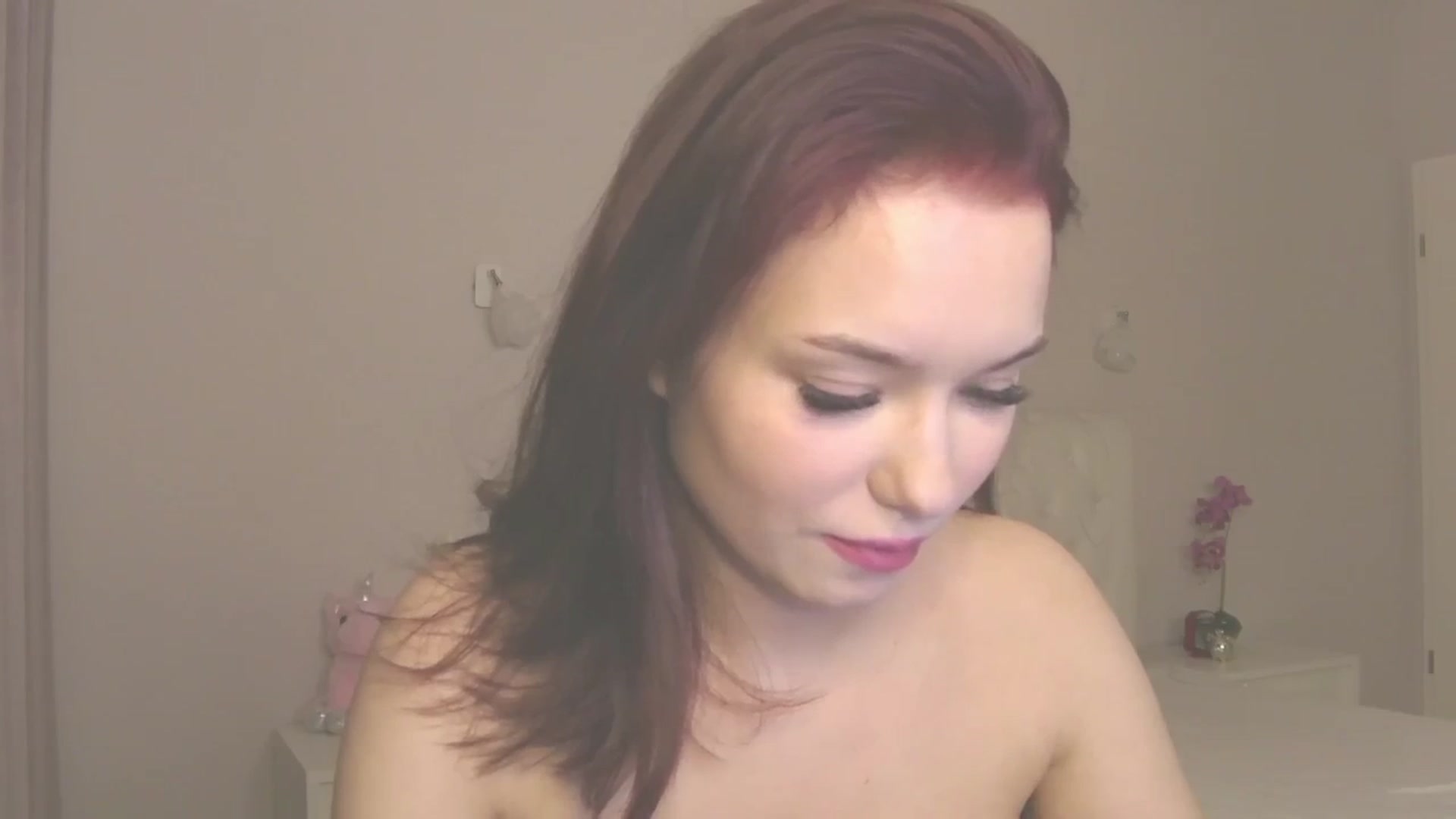 Gallery image thumbnail from Angieerosee's myfreecams stream on, 02/28/2025, 17:33 image 18 of 20