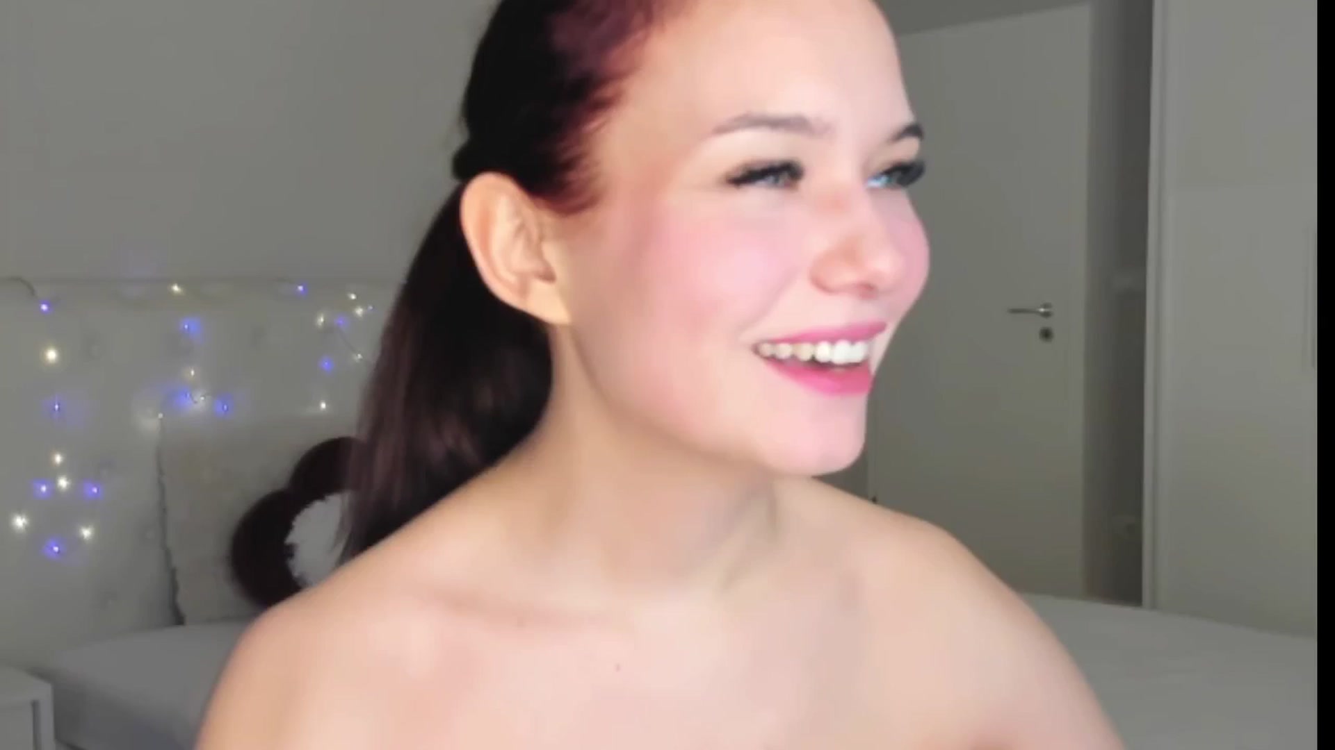 Gallery image thumbnail from Angieerosee's myfreecams stream on, 03/01/2025, 17:55 image 3 of 20