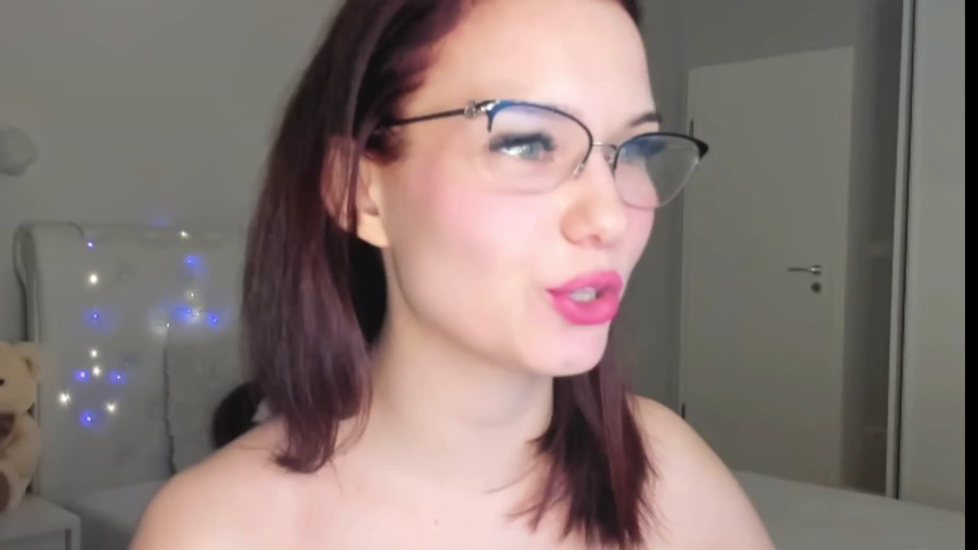 Gallery image thumbnail from Angieerosee's myfreecams stream on, 03/01/2025, 17:55 image 17 of 20