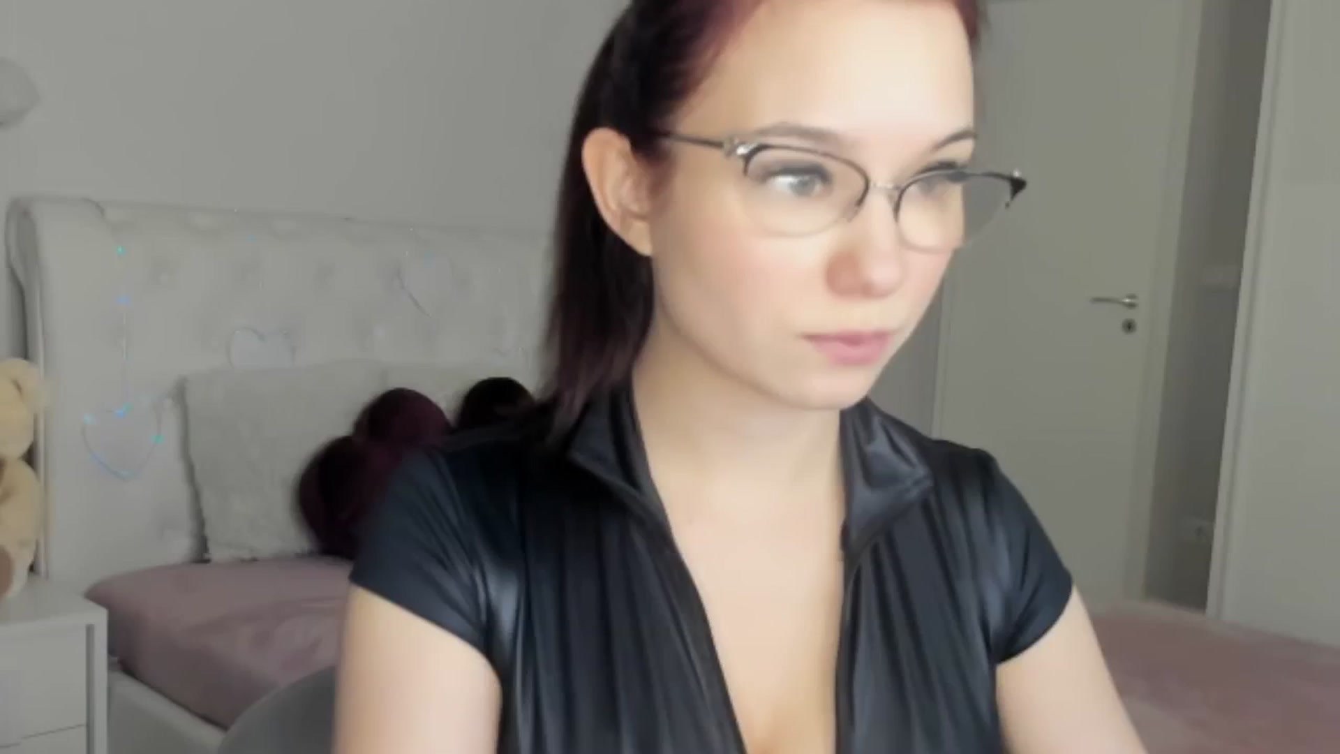 Gallery image thumbnail from Angieerosee's myfreecams stream on, 03/05/2025, 17:58 image 3 of 20