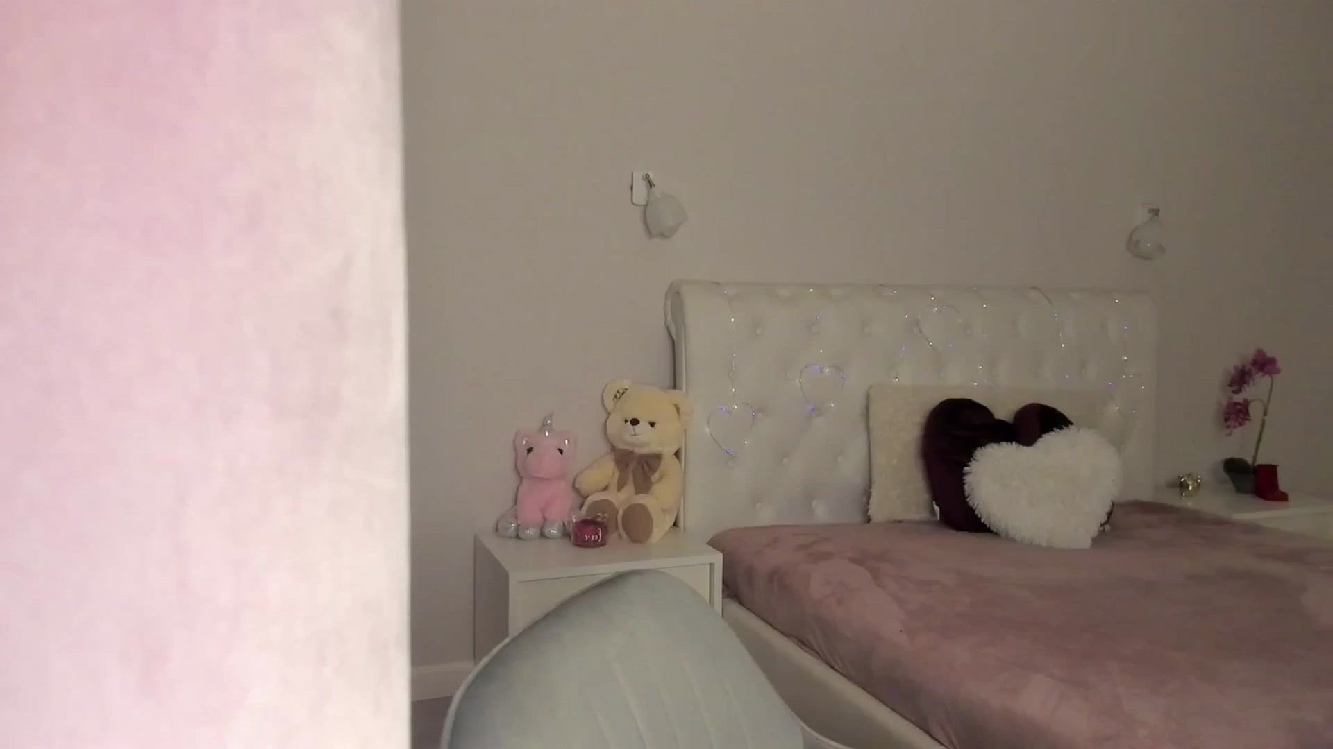 Gallery image thumbnail from Angieerosee's myfreecams stream on, 03/11/2025, 22:23 image 2 of 20