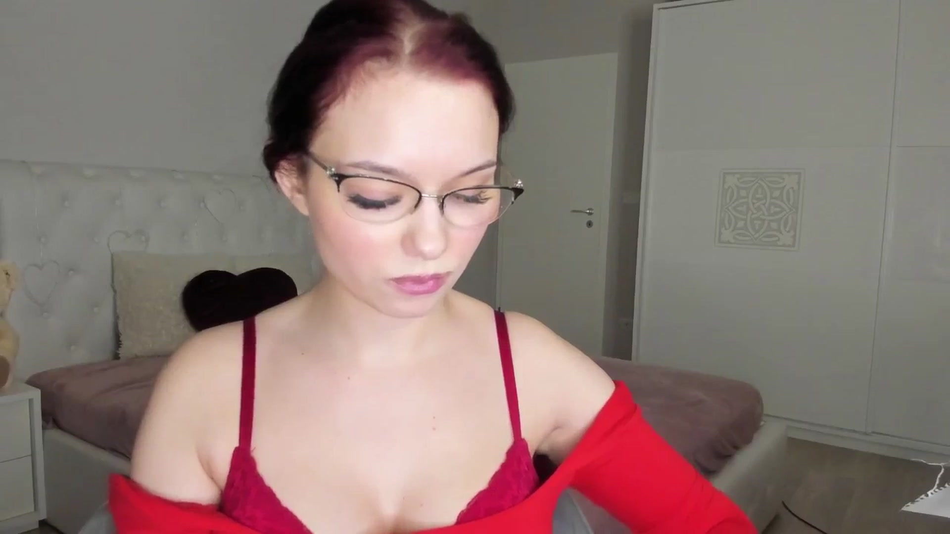 Gallery image thumbnail from Angieerosee's myfreecams stream on, 03/19/2025, 23:20 image 16 of 20