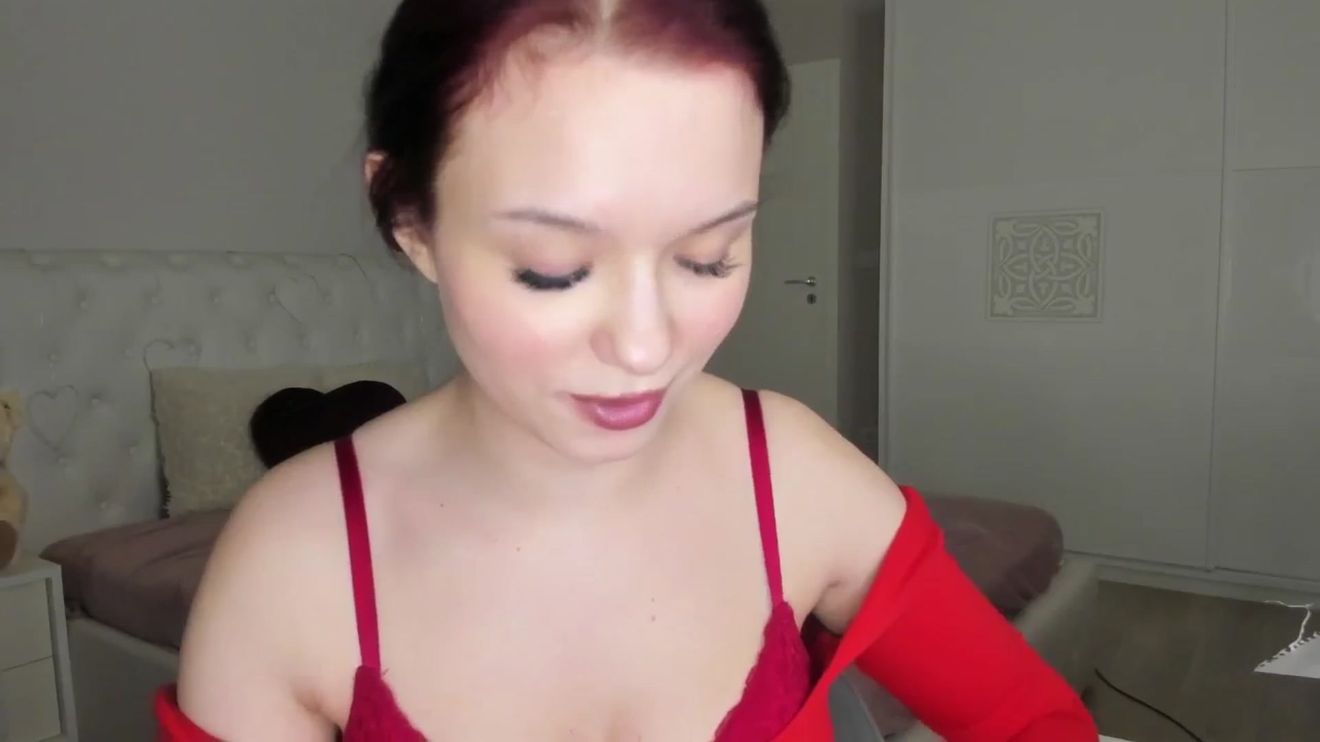 Gallery image thumbnail from Angieerosee's myfreecams stream on, 03/19/2025, 23:20 image 18 of 20