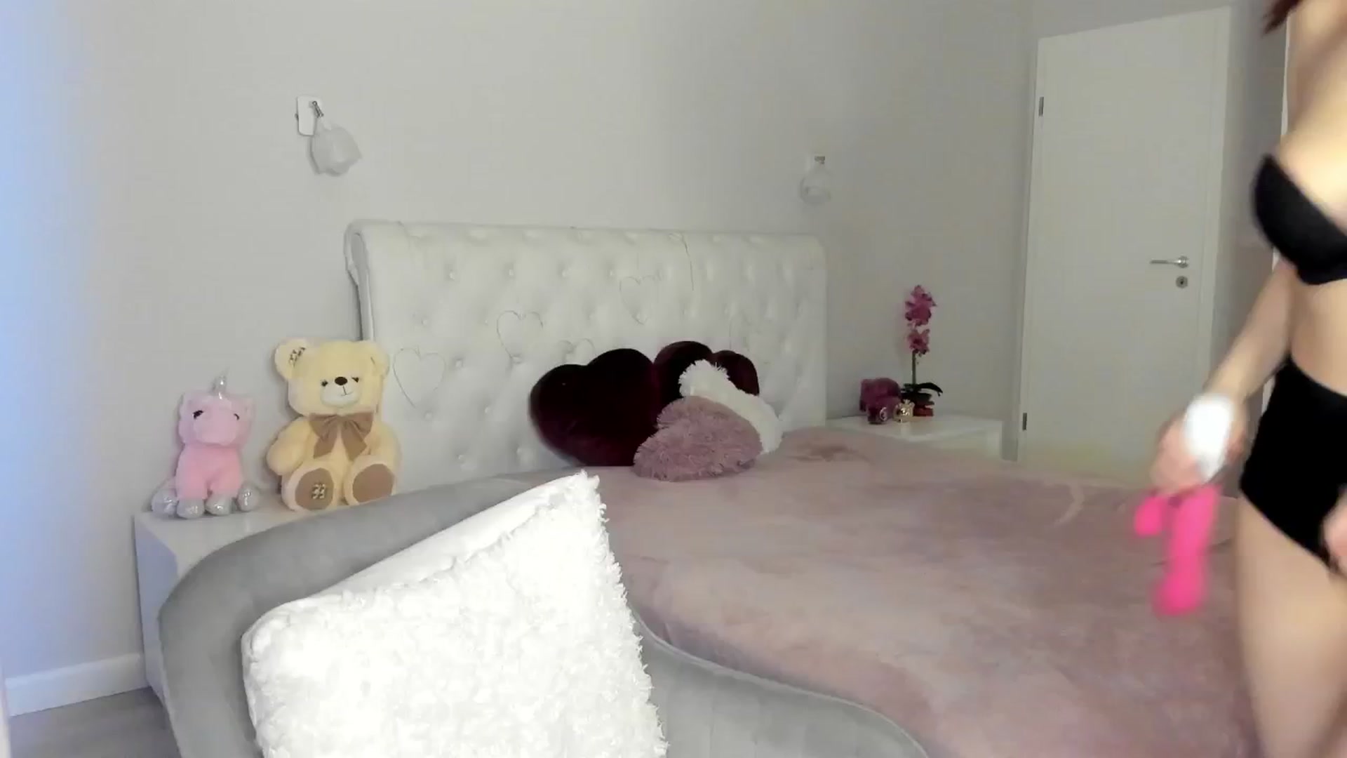 Gallery image thumbnail from Angieerosee's myfreecams stream on, 03/25/2025, 17:47 image 4 of 20