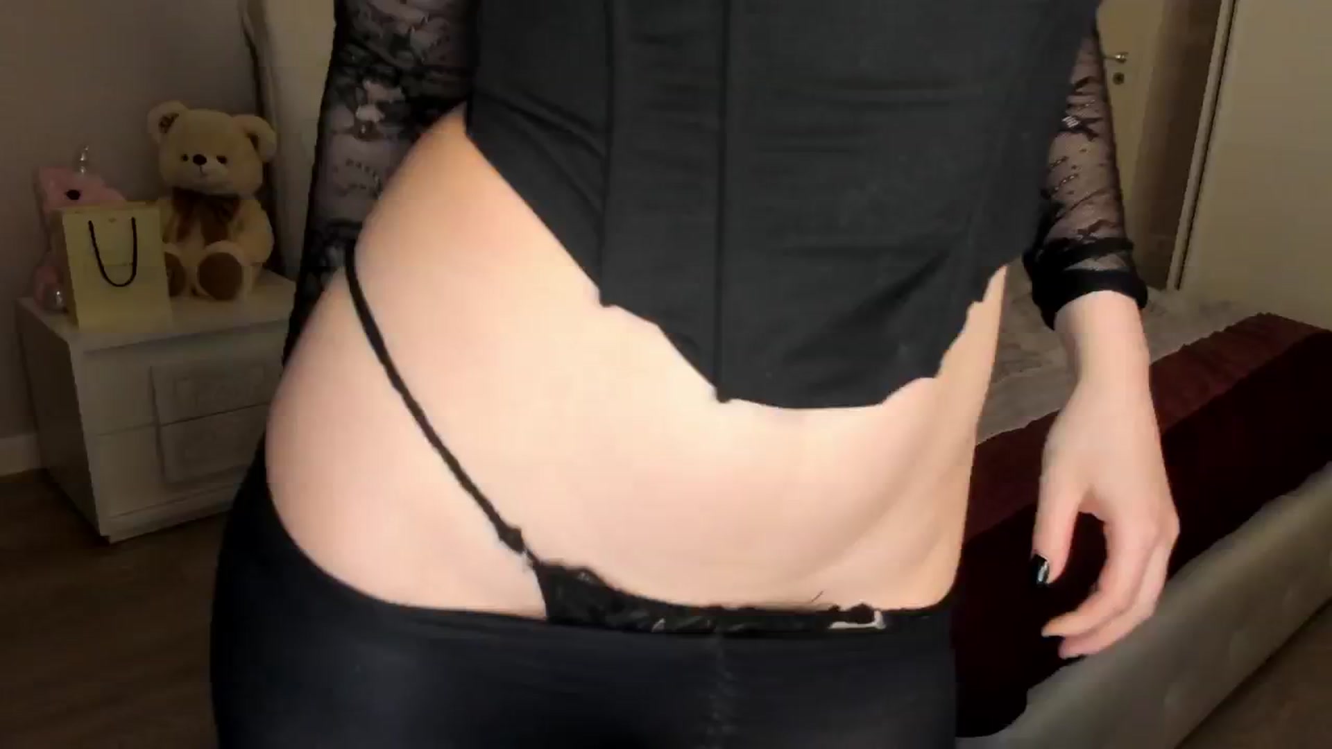 Gallery image thumbnail from Angieerosee's myfreecams stream on, 03/28/2025, 21:24 image 6 of 20