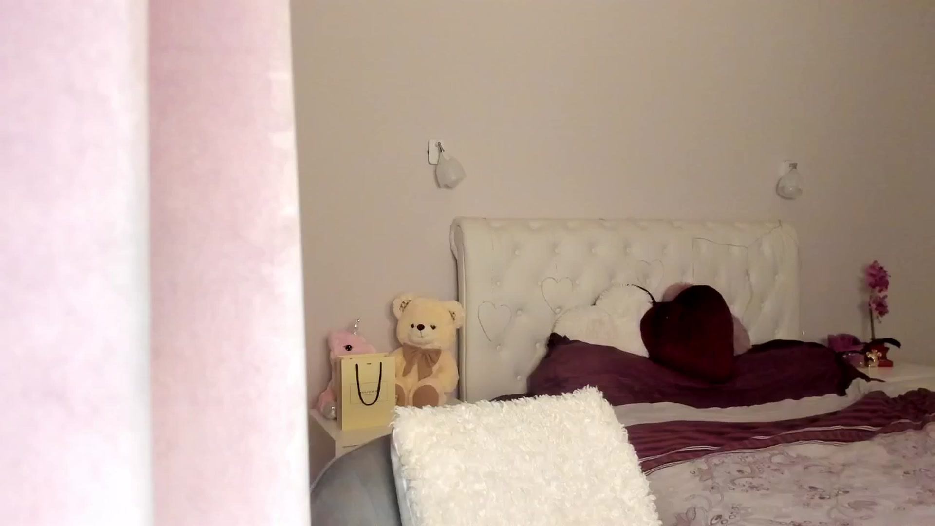 Gallery image thumbnail from Angieerosee's myfreecams stream on, 03/28/2025, 21:24 image 16 of 20