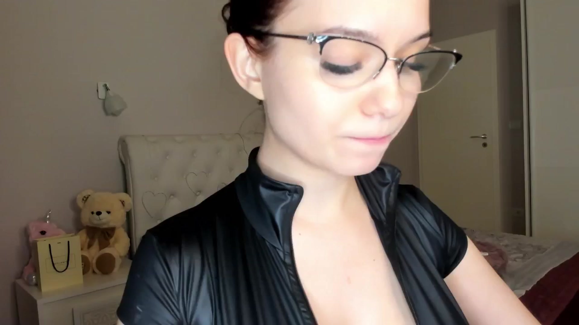 Gallery image thumbnail from Angieerosee's myfreecams stream on, 03/29/2025, 18:39 image 7 of 20