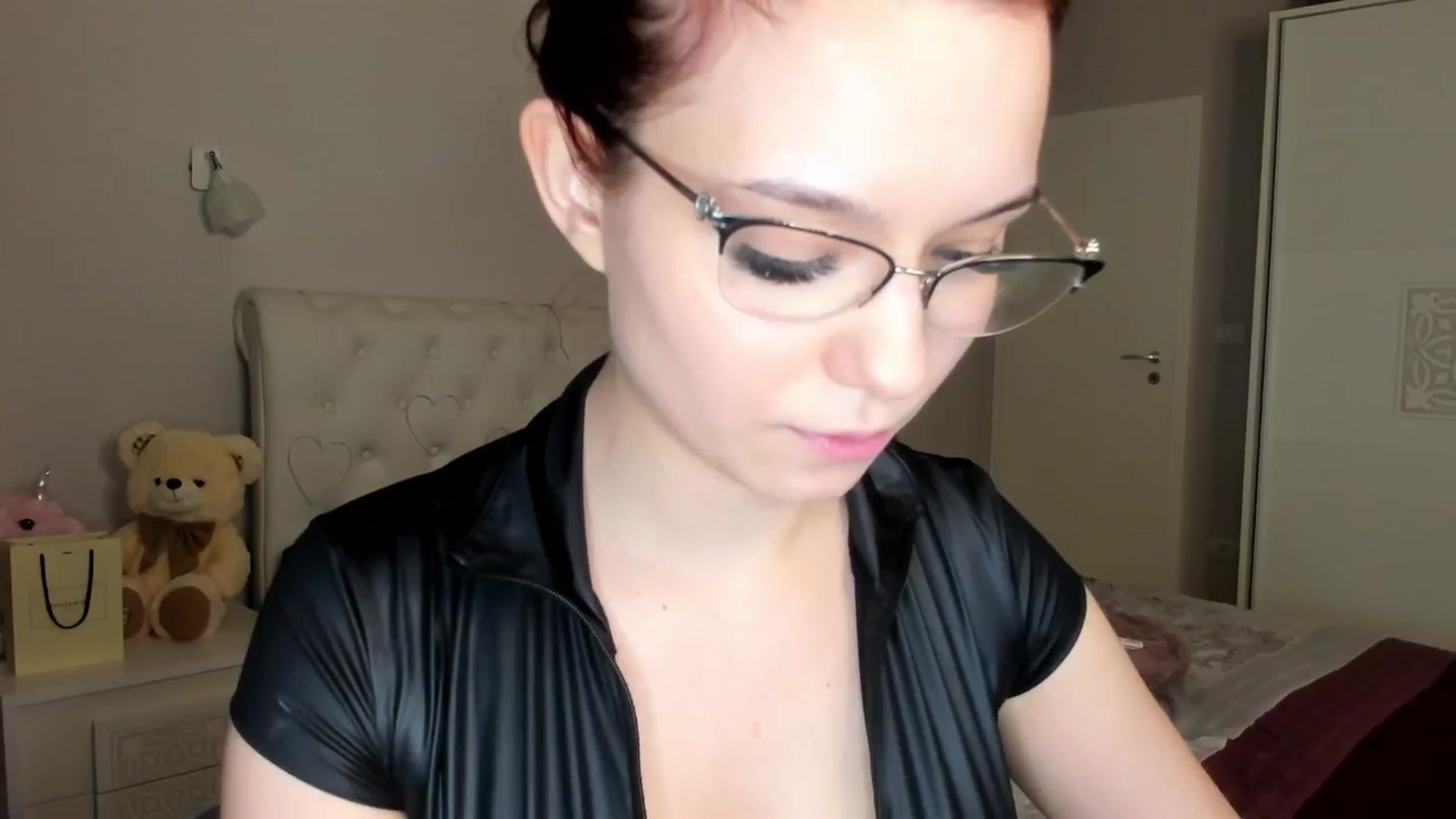 Gallery image thumbnail from Angieerosee's myfreecams stream on, 03/29/2025, 18:39 image 11 of 20
