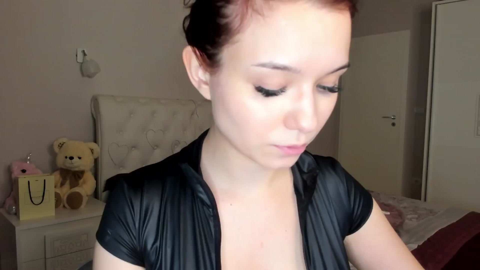 Gallery image thumbnail from Angieerosee's myfreecams stream on, 03/29/2025, 18:39 image 19 of 20
