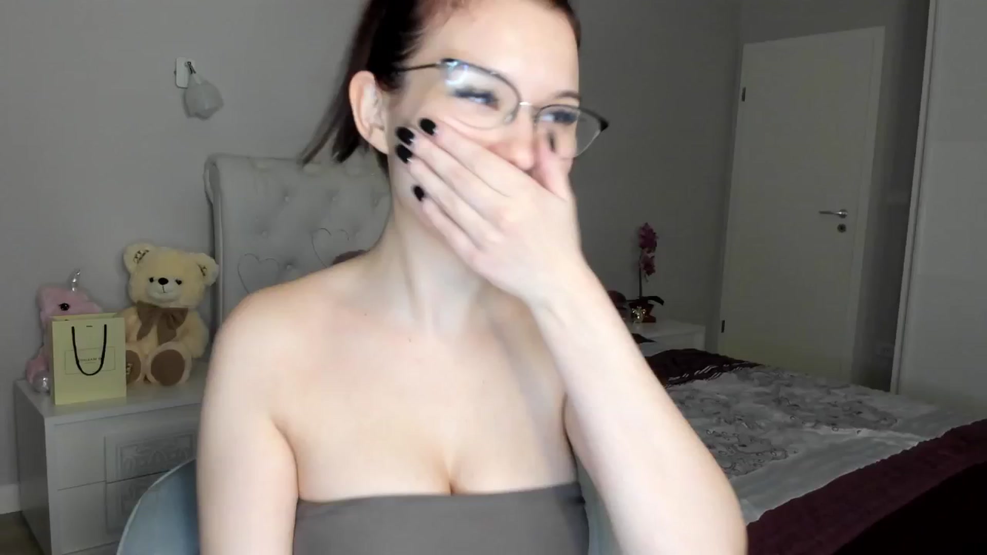 Gallery image thumbnail from Angieerosee's myfreecams stream on, 04/01/2025, 20:02 image 18 of 20