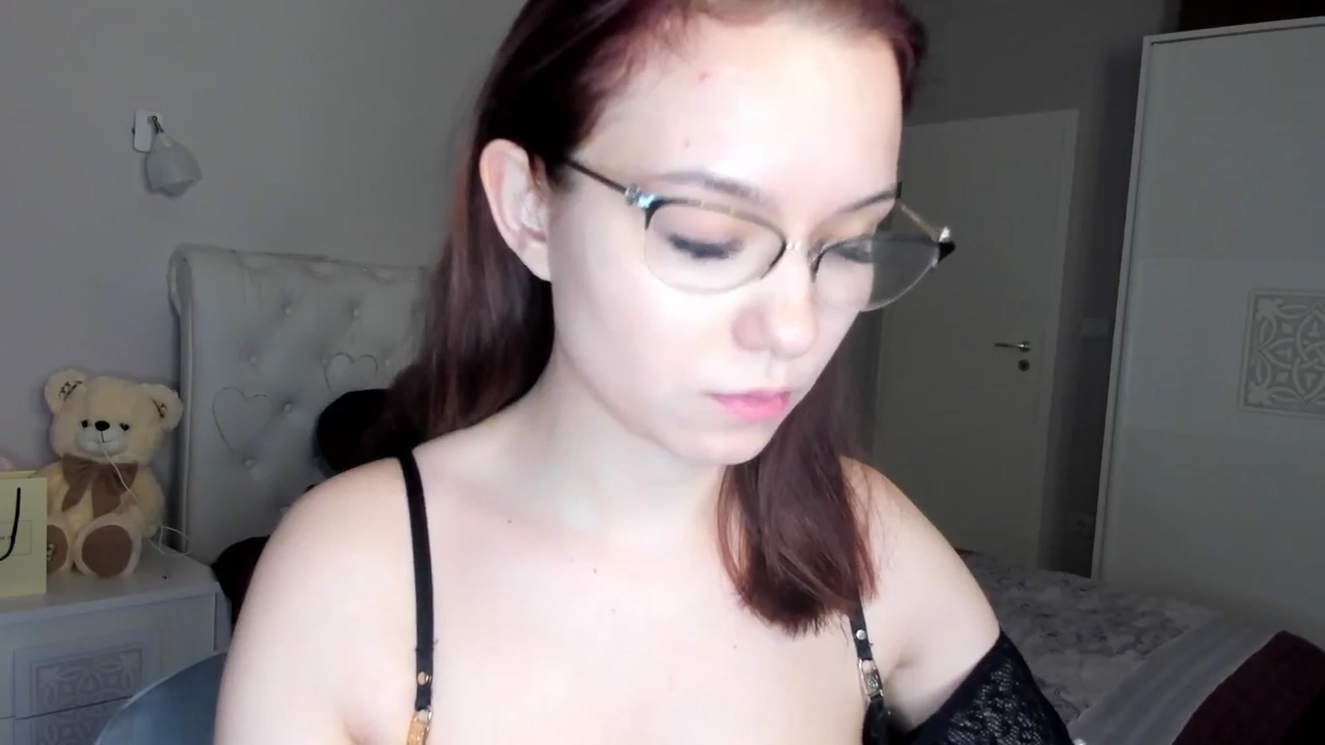 Gallery image thumbnail from Angieerosee's myfreecams stream on, 04/02/2025, 17:36 image 3 of 20
