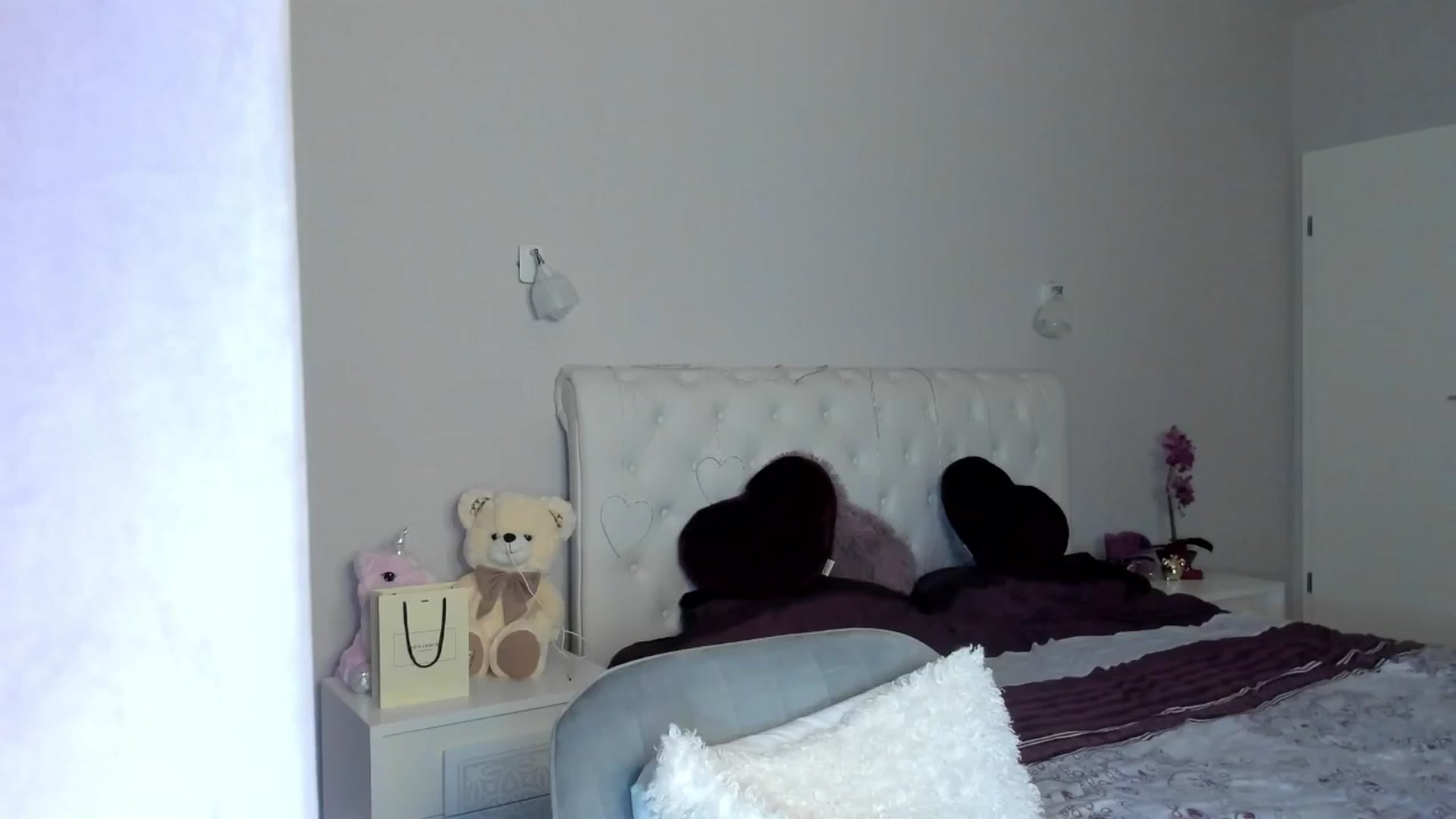 Gallery image thumbnail from Angieerosee's myfreecams stream on, 04/02/2025, 21:07 image 18 of 20