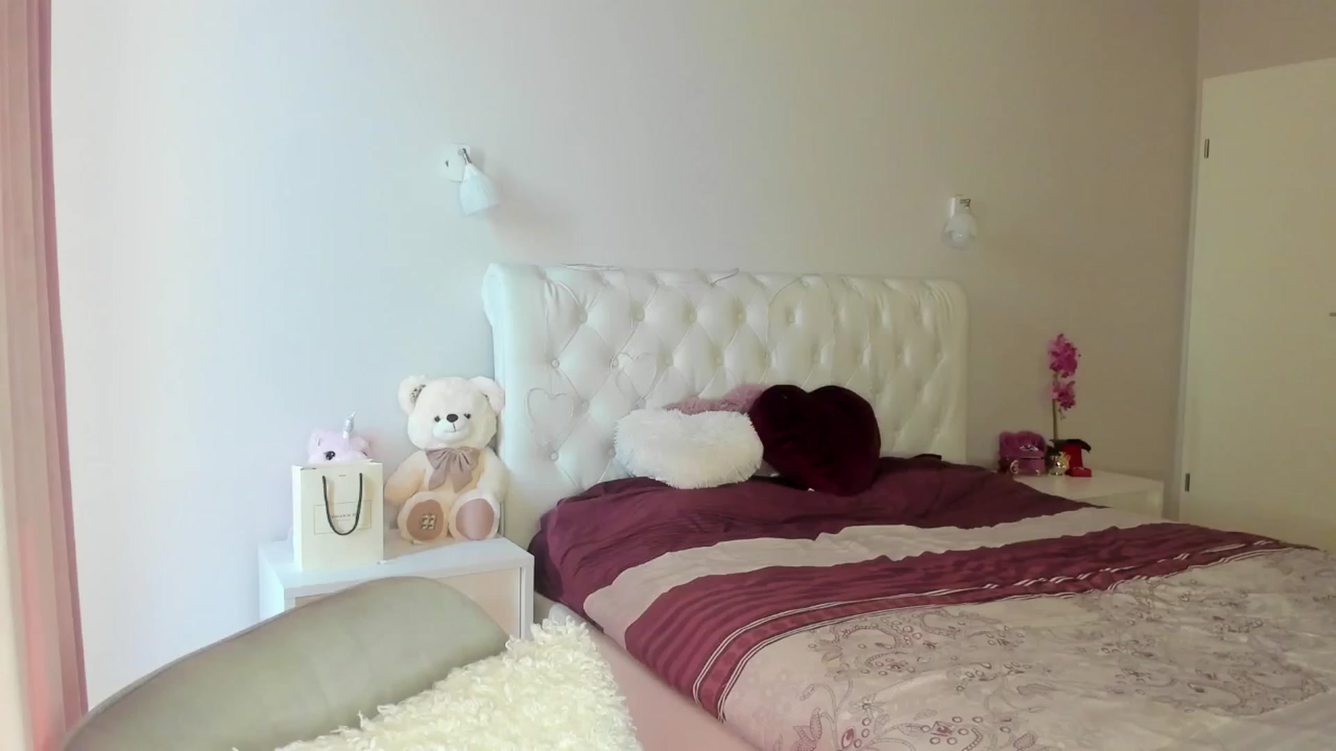 Gallery image thumbnail from Angieerosee's myfreecams stream on, 04/09/2025, 16:53 image 18 of 20