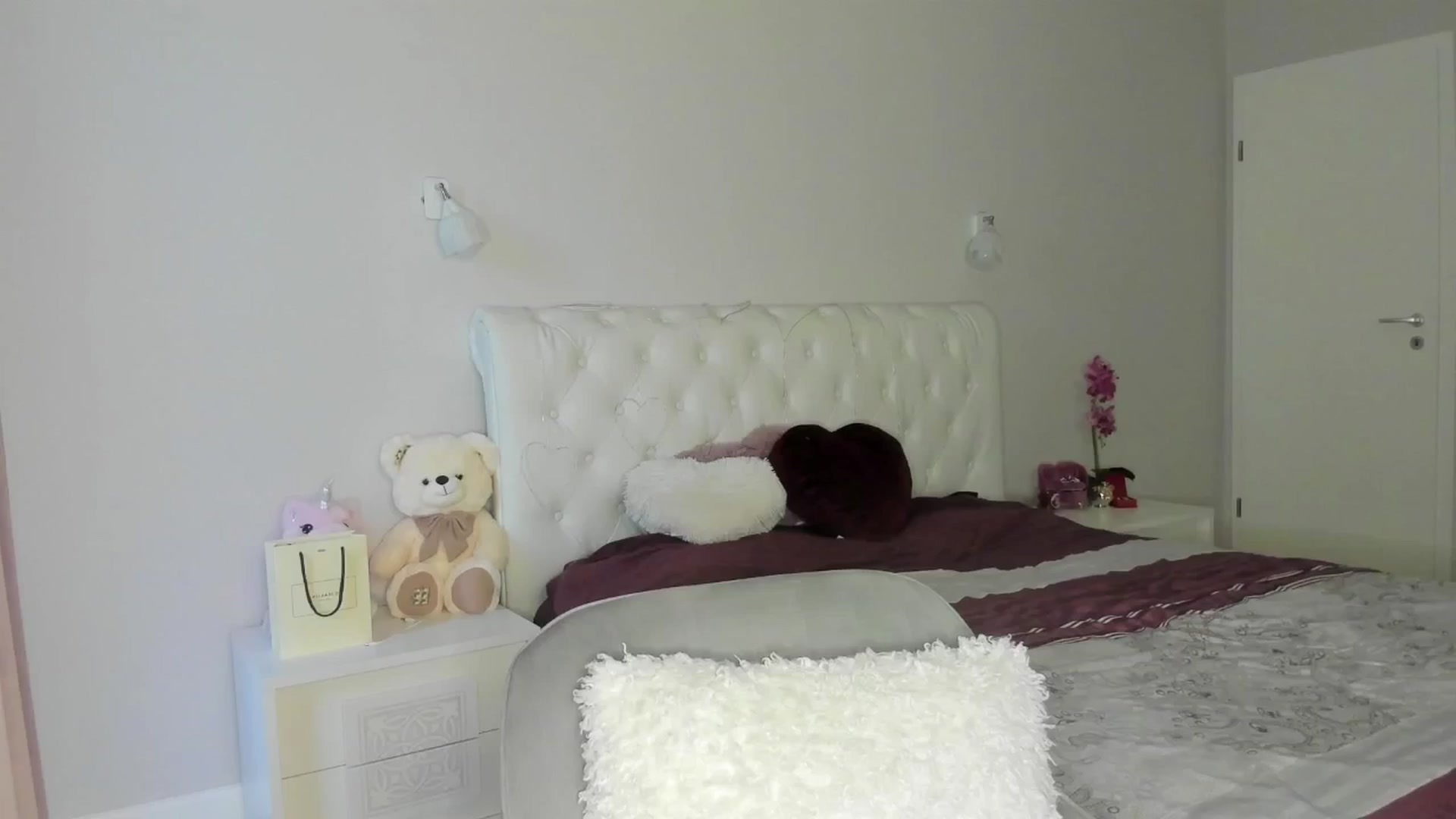 Gallery image thumbnail from Angieerosee's myfreecams stream on, 04/09/2025, 17:22 image 4 of 20