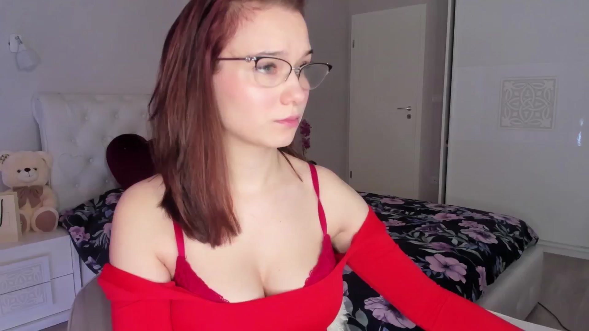 Gallery image thumbnail from Angieerosee's myfreecams stream on, 04/13/2025, 14:57 image 17 of 20