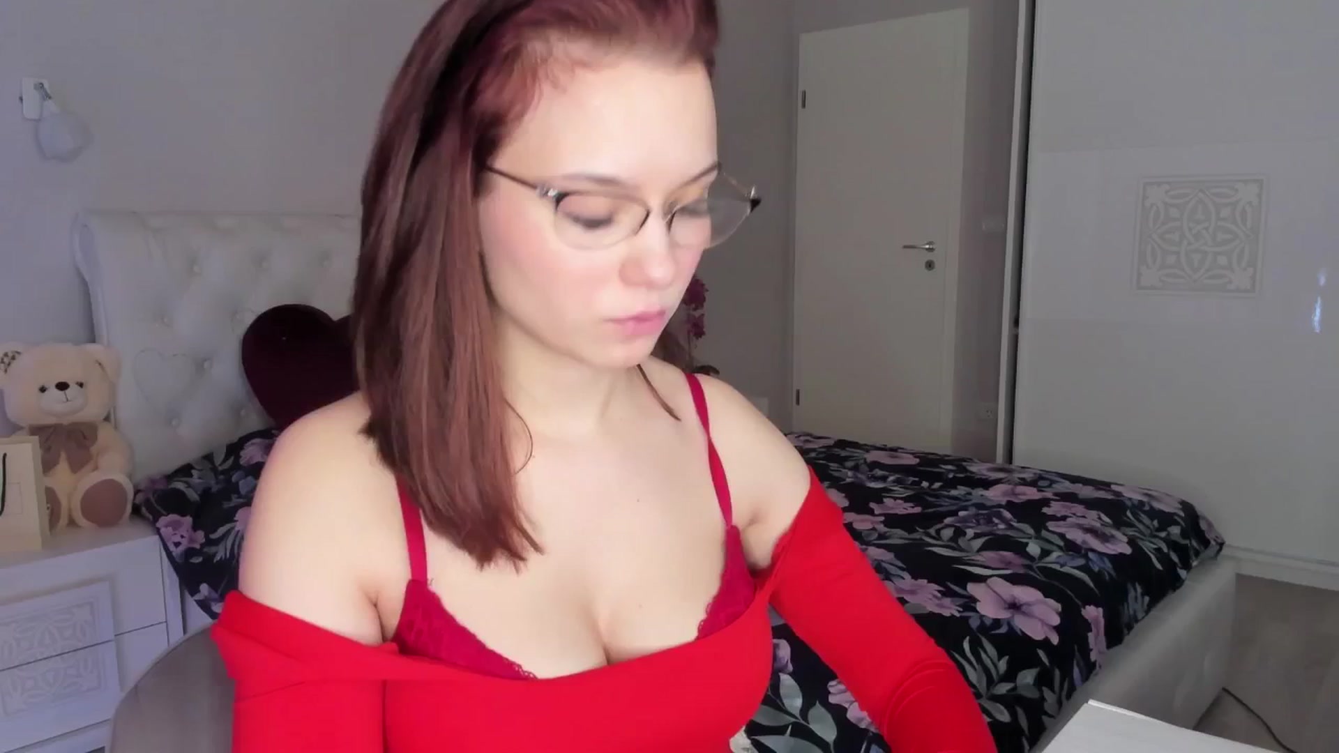 Gallery image thumbnail from Angieerosee's myfreecams stream on, 04/13/2025, 14:57 image 14 of 20