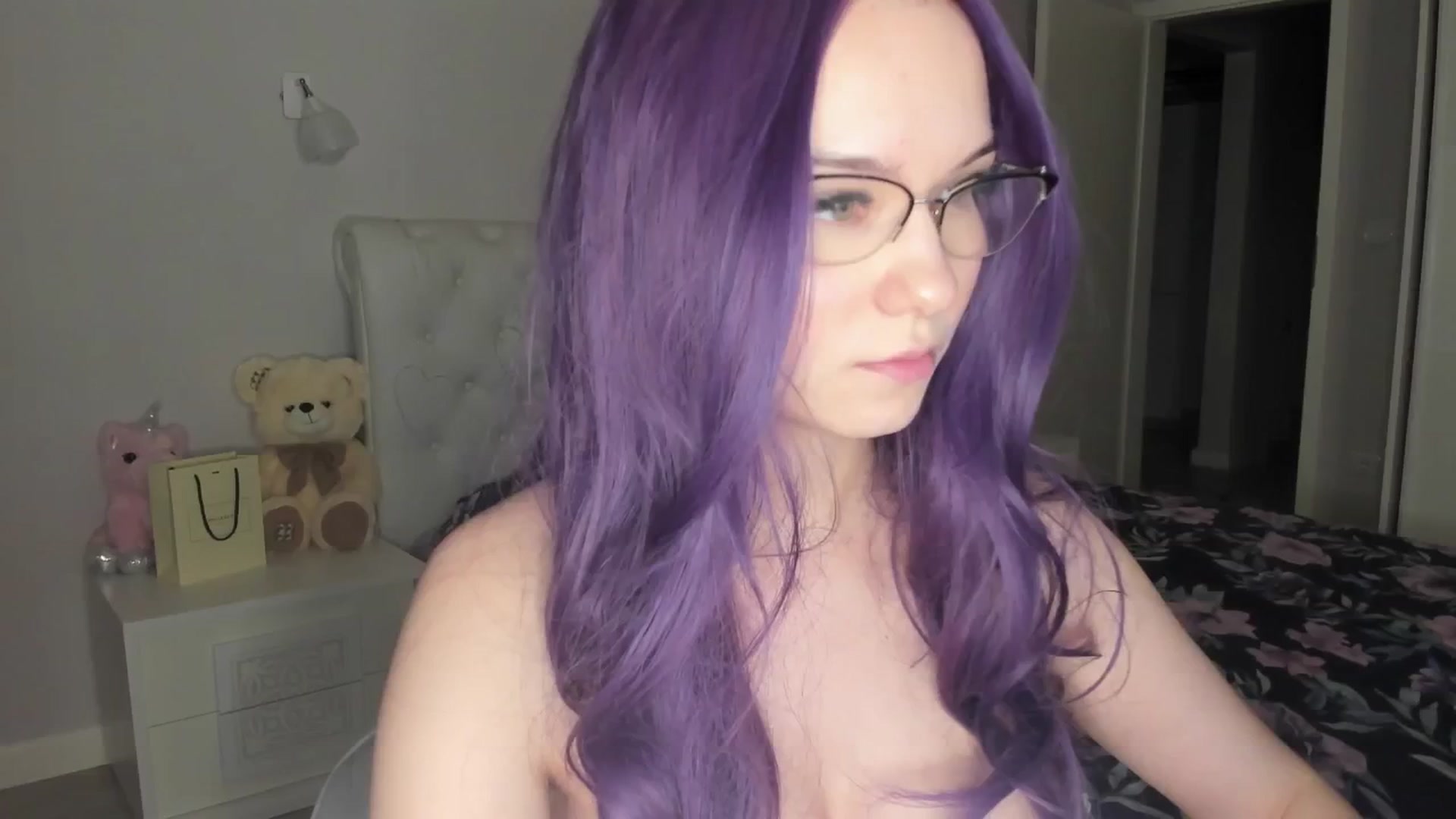 Gallery image thumbnail from Angieerosee's myfreecams stream on, 04/26/2025, 22:05 image 7 of 20