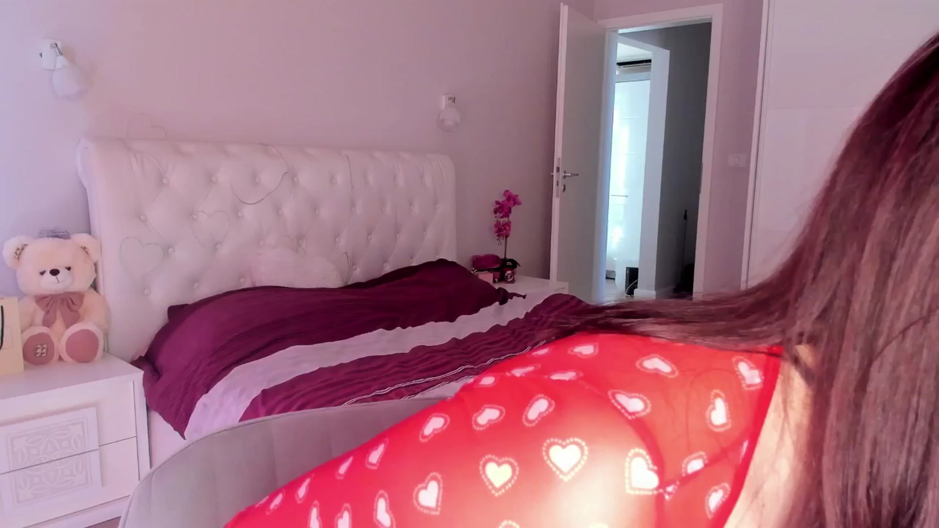 Gallery image thumbnail from Angieerosee's myfreecams stream on, 05/04/2025, 16:04 image 19 of 20