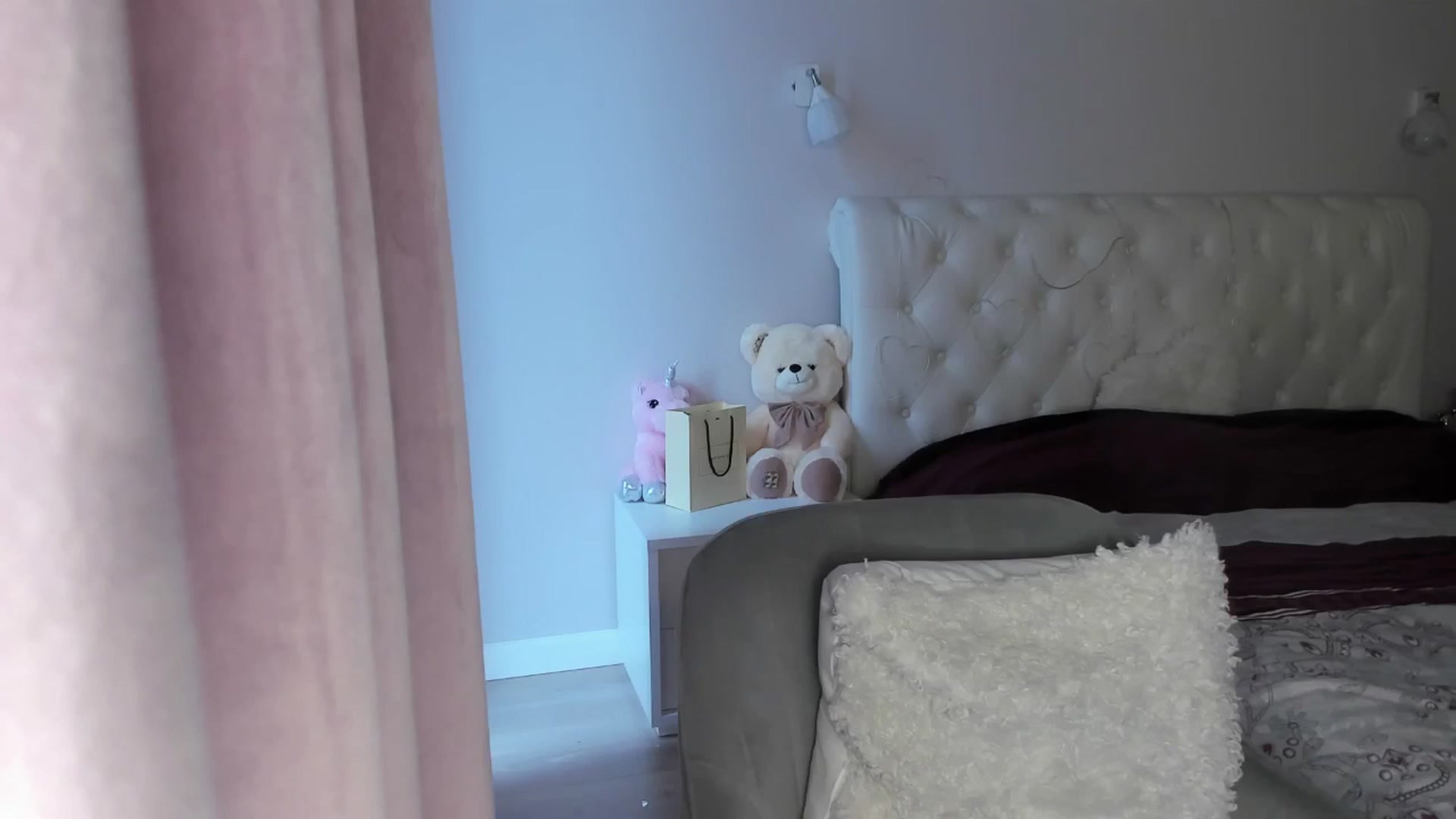 Gallery image thumbnail from Angieerosee's myfreecams stream on, 05/07/2025, 15:35 image 17 of 20