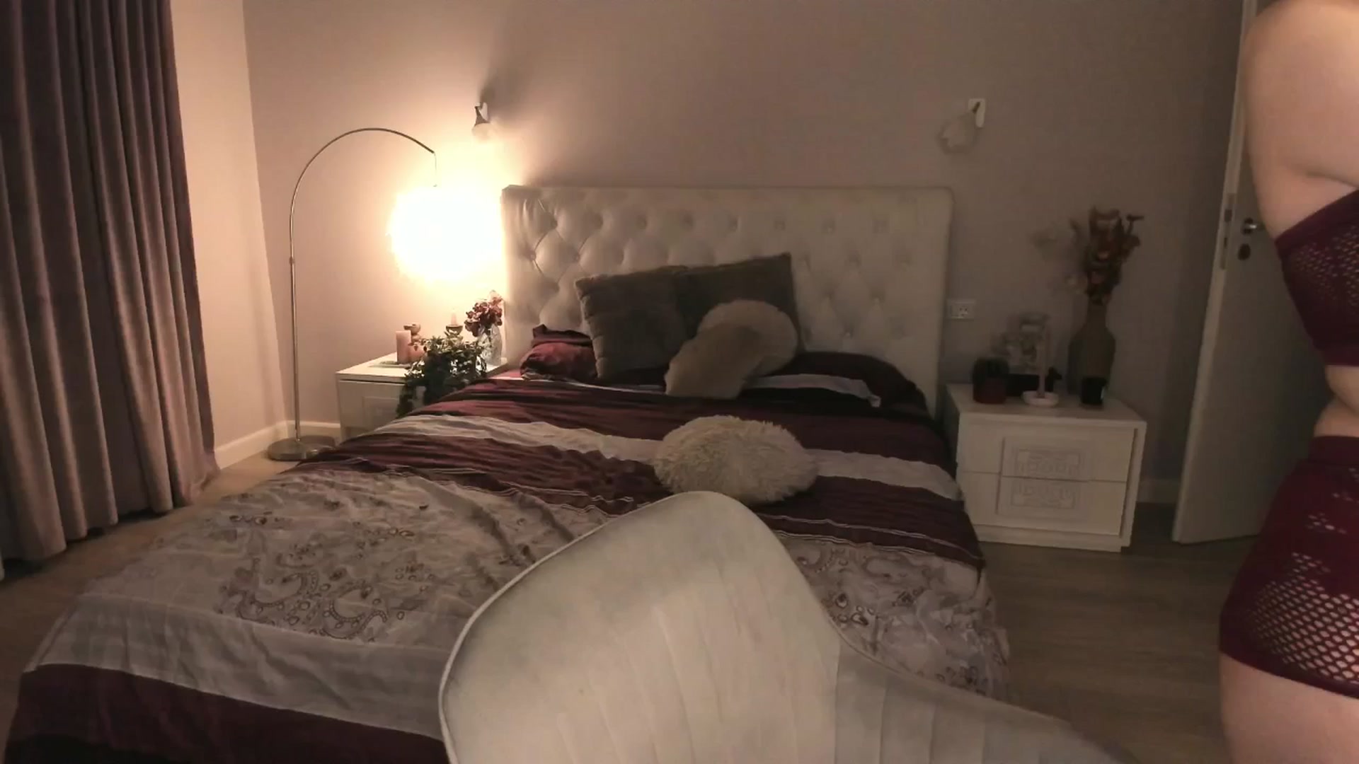 Gallery image thumbnail from Angieerosee's myfreecams stream on, 07/02/2025, 22:21 image 12 of 20
