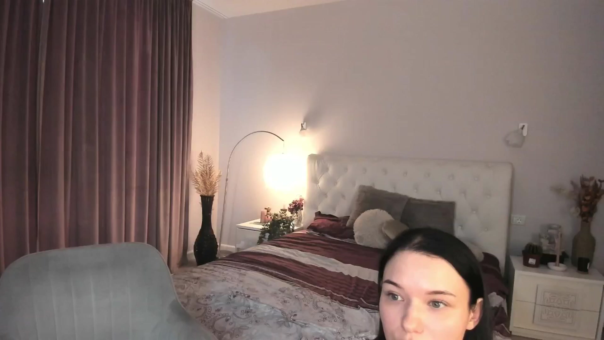 Gallery image thumbnail from Angieerosee's myfreecams stream on, 07/07/2025, 17:16 image 4 of 20