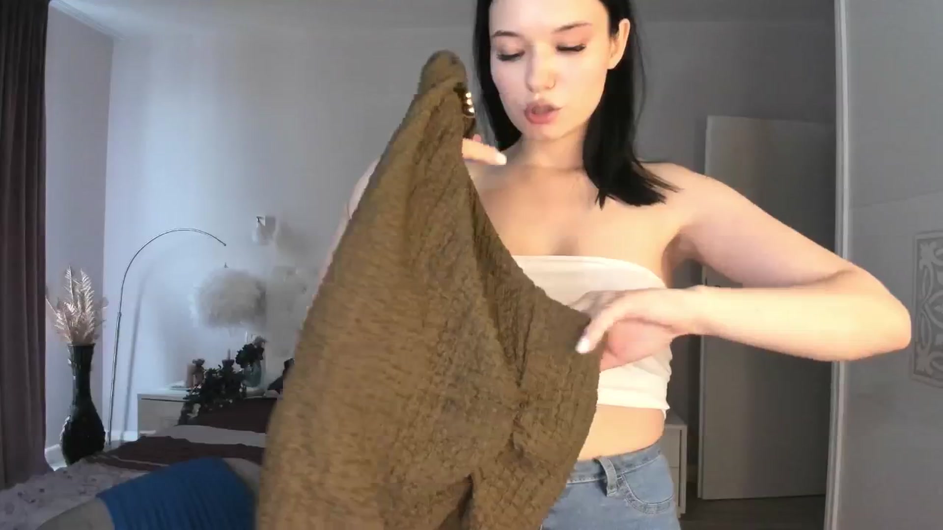 Gallery image thumbnail from Angieerosee's myfreecams stream on, 07/09/2025, 14:41 image 16 of 20