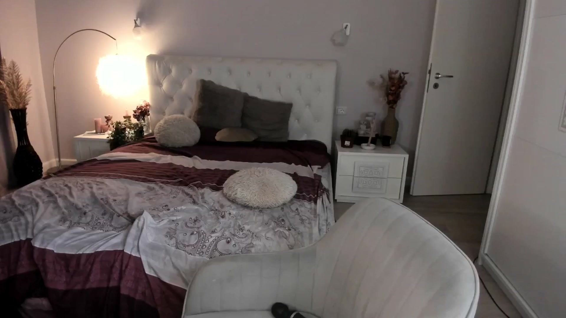 Gallery image thumbnail from Angieerosee's myfreecams stream on, 07/21/2025, 22:44 image 9 of 20
