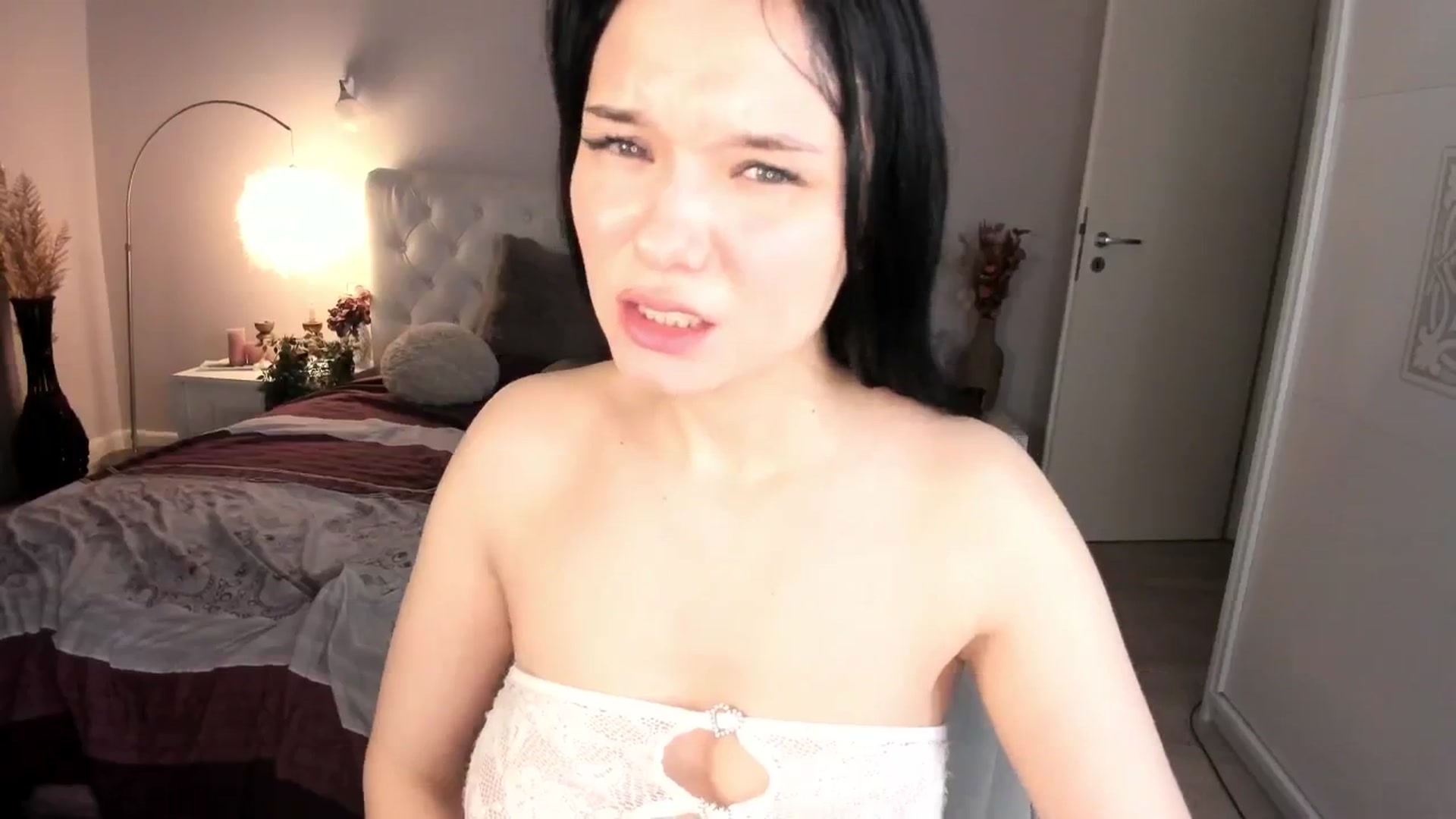 Gallery image thumbnail from Angieerosee's myfreecams stream on, 07/21/2025, 22:44 image 15 of 20