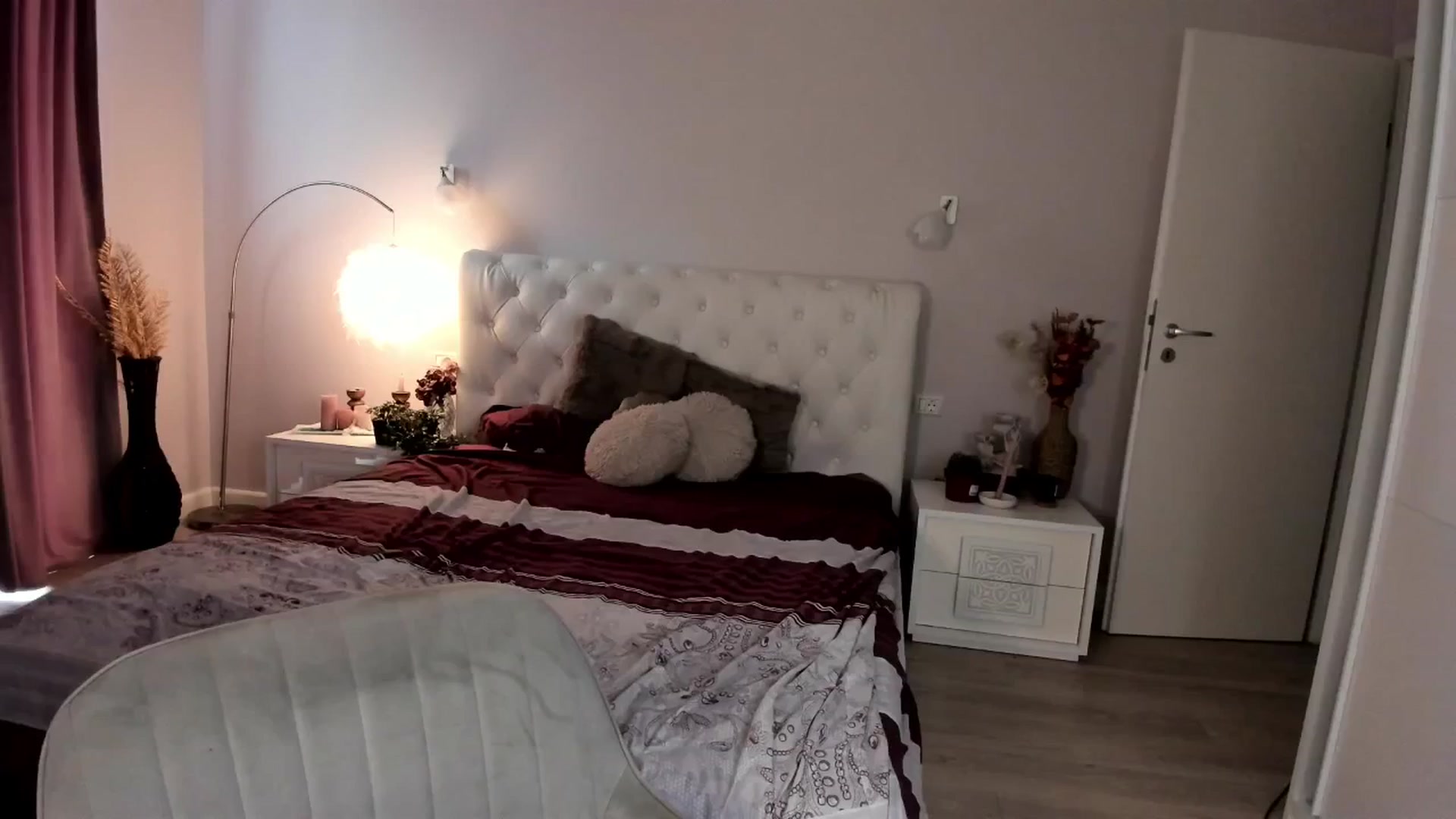 Gallery image thumbnail from Angieerosee's myfreecams stream on, 07/29/2025, 16:48 image 15 of 20