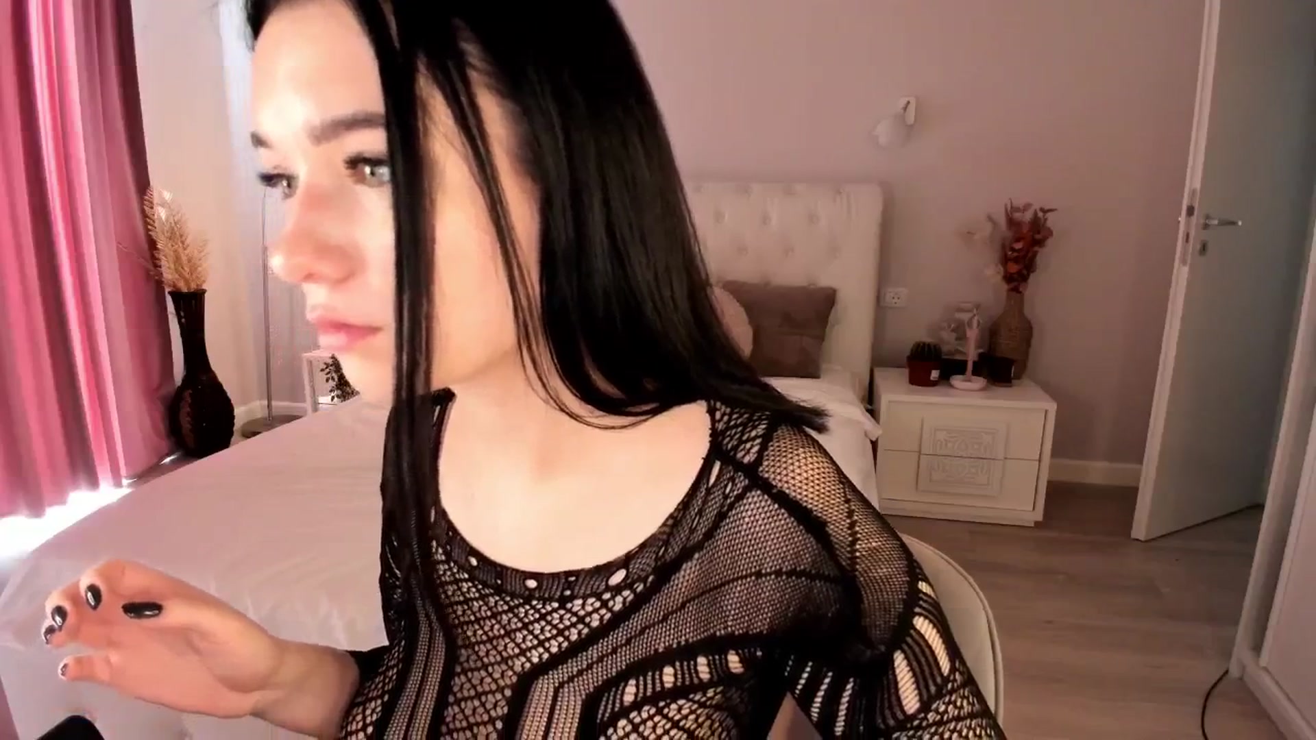 Gallery image thumbnail from Angieerosee's myfreecams stream on, 08/02/2025, 15:49 image 6 of 20