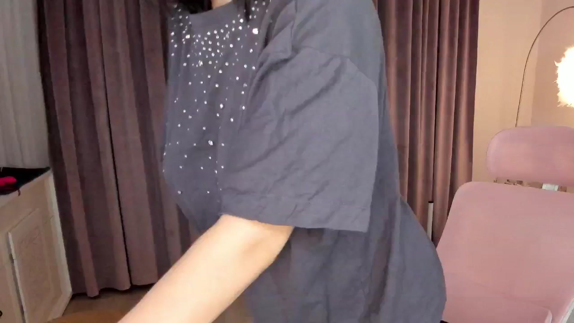 Gallery image thumbnail from Angieerosee's myfreecams stream on, 10/04/2025, 24:20 image 20 of 20