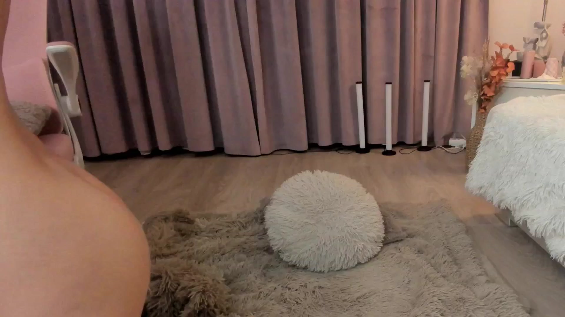 Gallery image thumbnail from Angieerosee's myfreecams stream on, 10/05/2025, 02:45 image 12 of 20