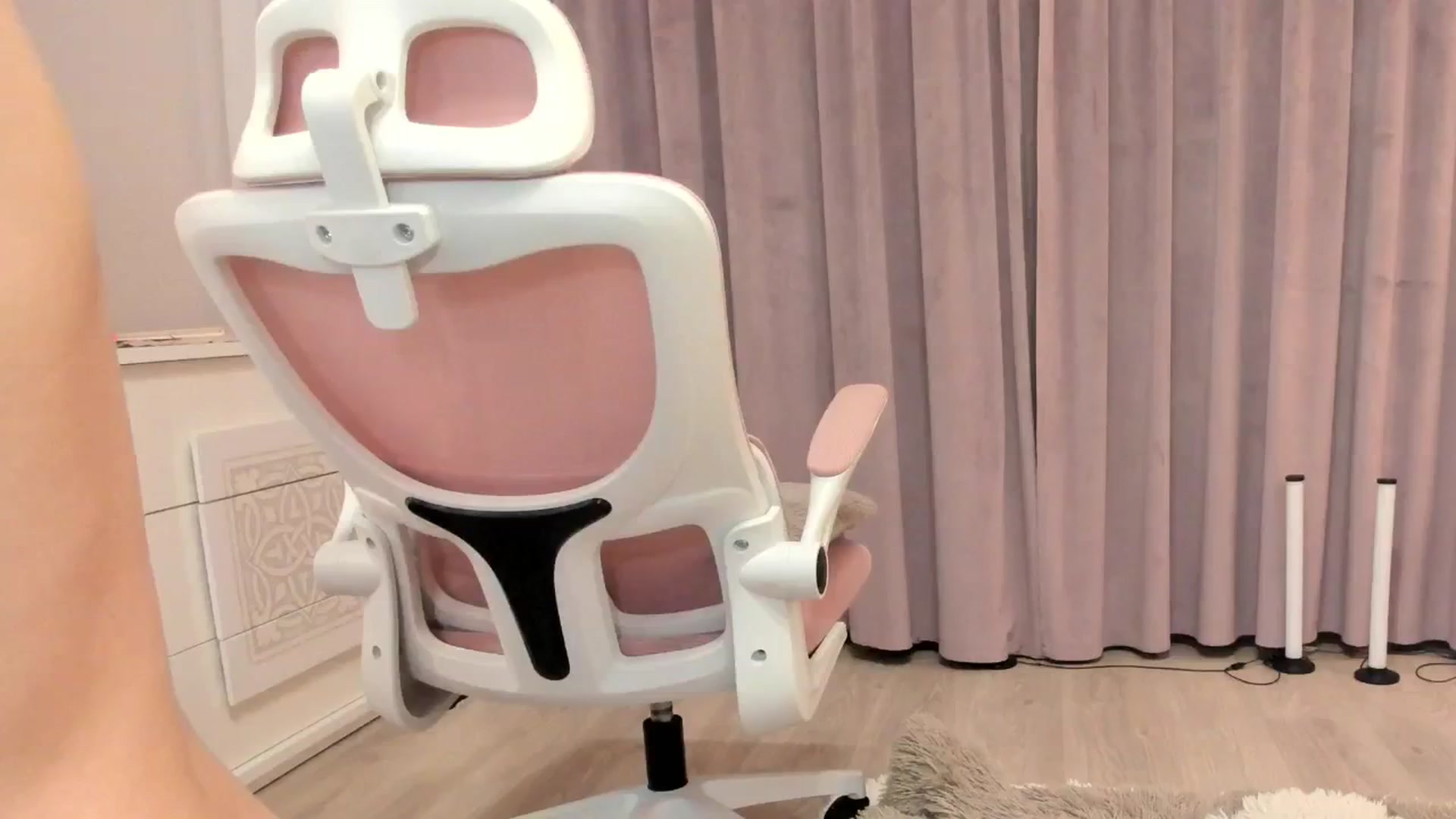 Gallery image thumbnail from Angieerosee's myfreecams stream on, 10/20/2025, 05:21 image 12 of 20