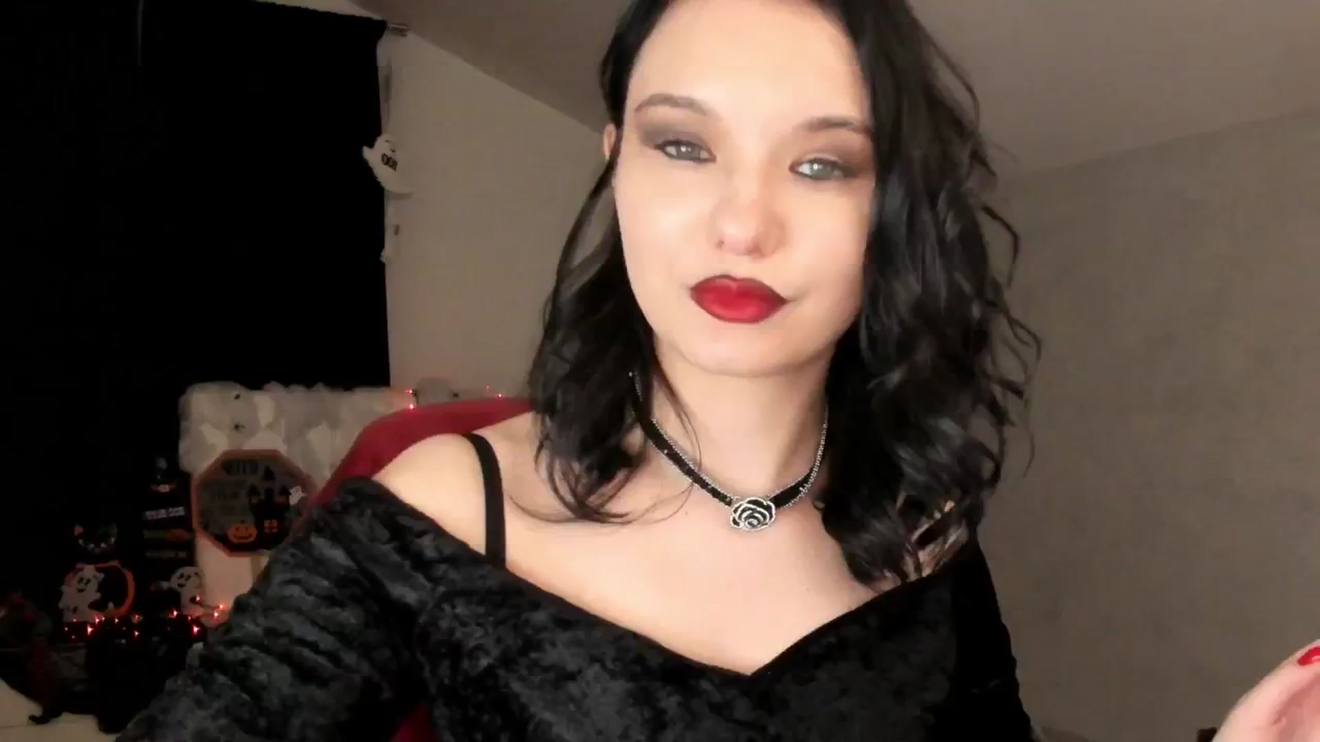 Gallery image thumbnail from Angieerosee's myfreecams stream on, 10/31/2025, 23:52 image 18 of 20