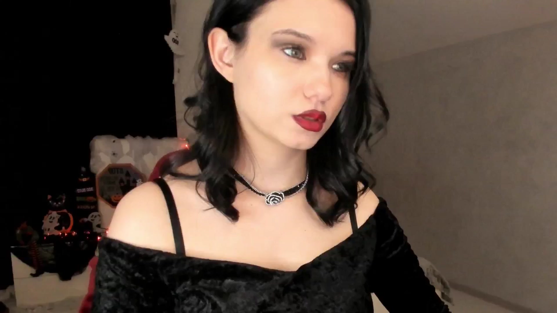 Gallery image thumbnail from Angieerosee's myfreecams stream on, 10/31/2025, 23:52 image 10 of 20