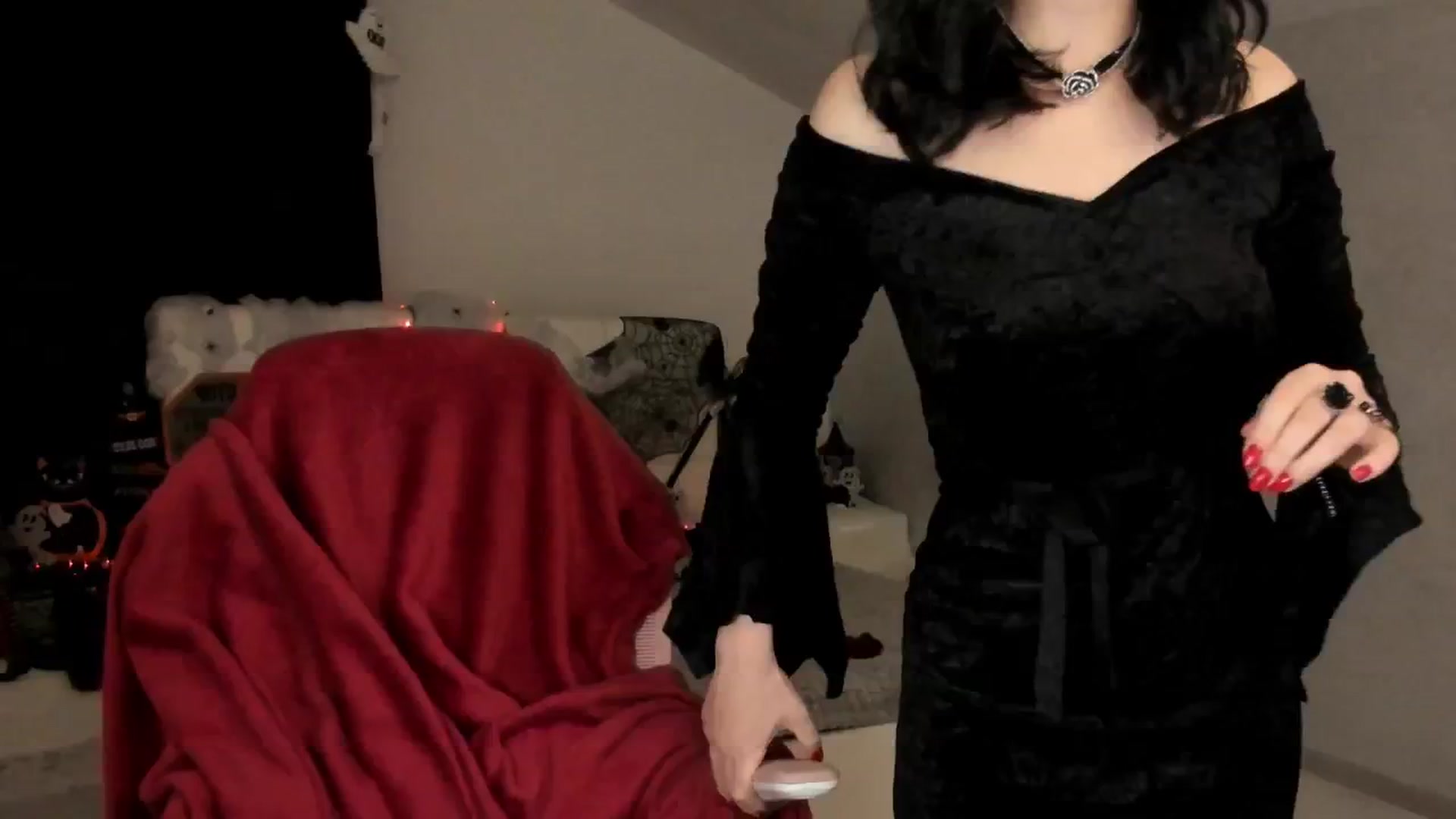 Gallery image thumbnail from Angieerosee's myfreecams stream on, 10/31/2025, 23:52 image 5 of 20