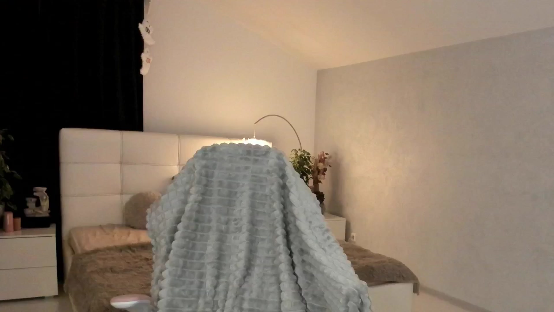 Gallery image thumbnail from Angieerosee's myfreecams stream on, 11/08/2025, 06:13 image 11 of 20