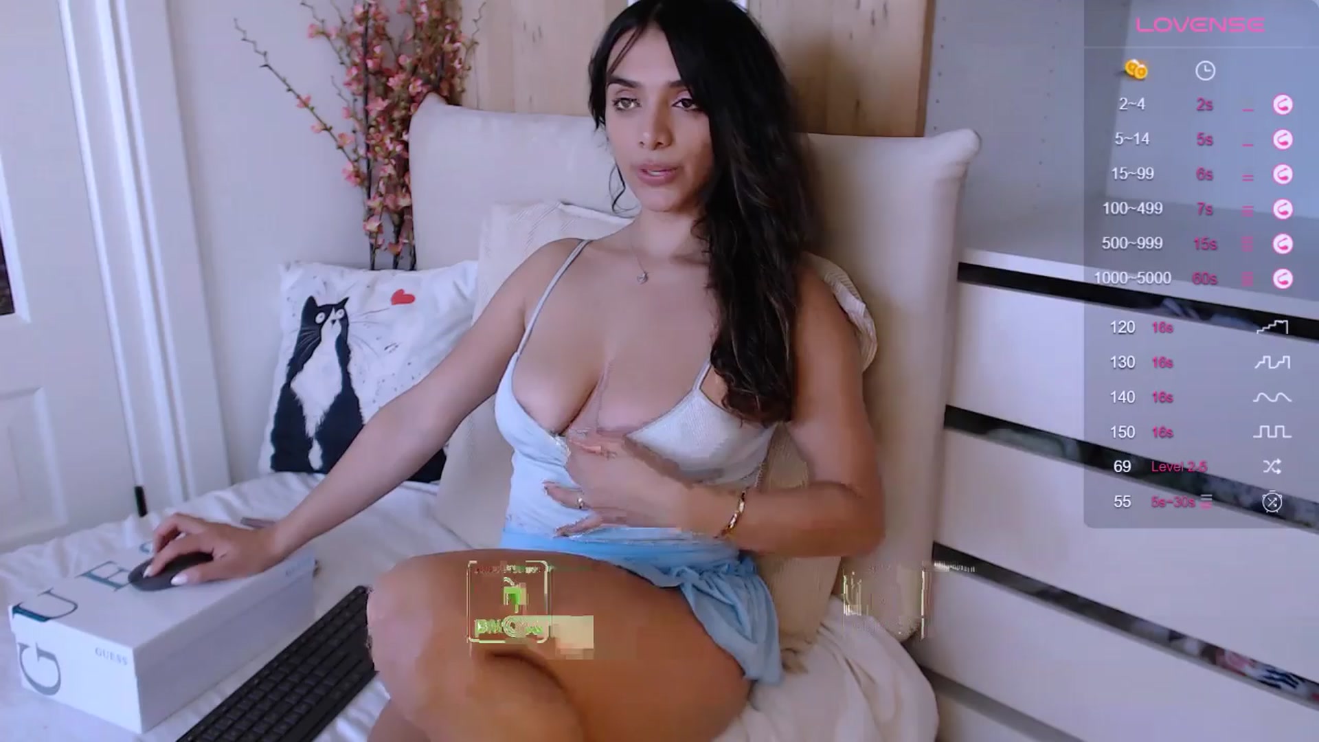 Gallery image thumbnail from Angiexo_xo's myfreecams stream on, 03/25/2024, 16:24 image 17 of 20