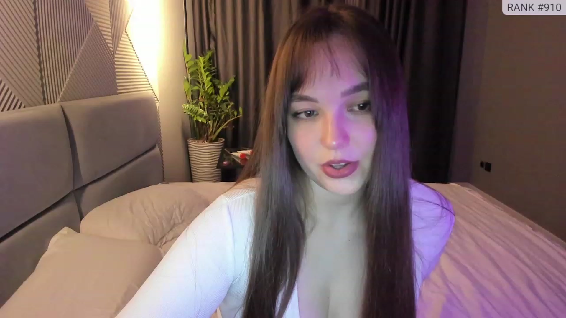 Gallery image thumbnail from AngryKat's myfreecams stream on, 11/17/2022, 02:57 image 1 of 20