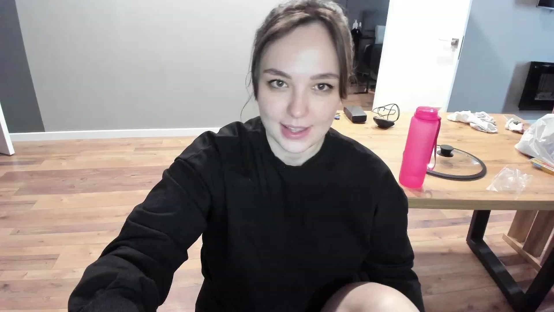 Gallery image thumbnail from AngryKat's myfreecams stream on, 01/01/2023, 07:37 image 20 of 20