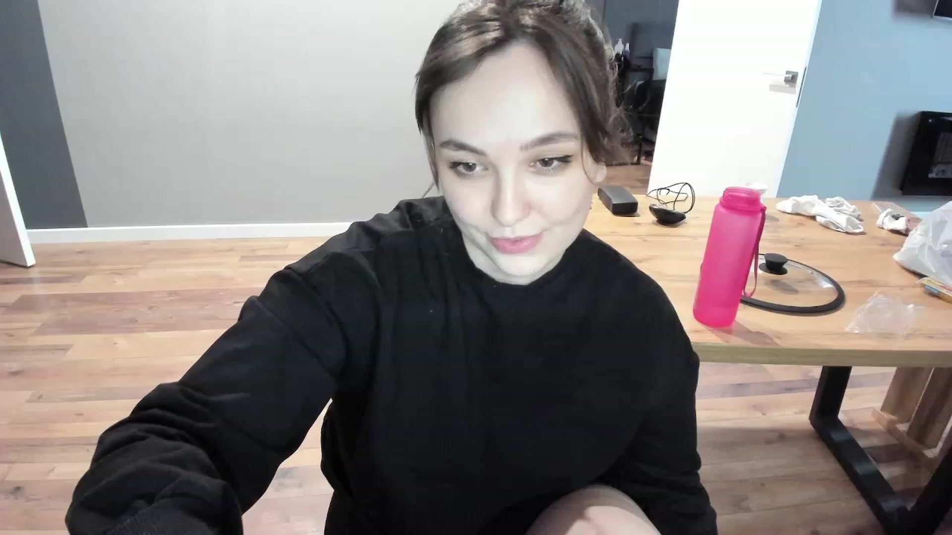 Gallery image thumbnail from AngryKat's myfreecams stream on, 01/01/2023, 07:37 image 16 of 20