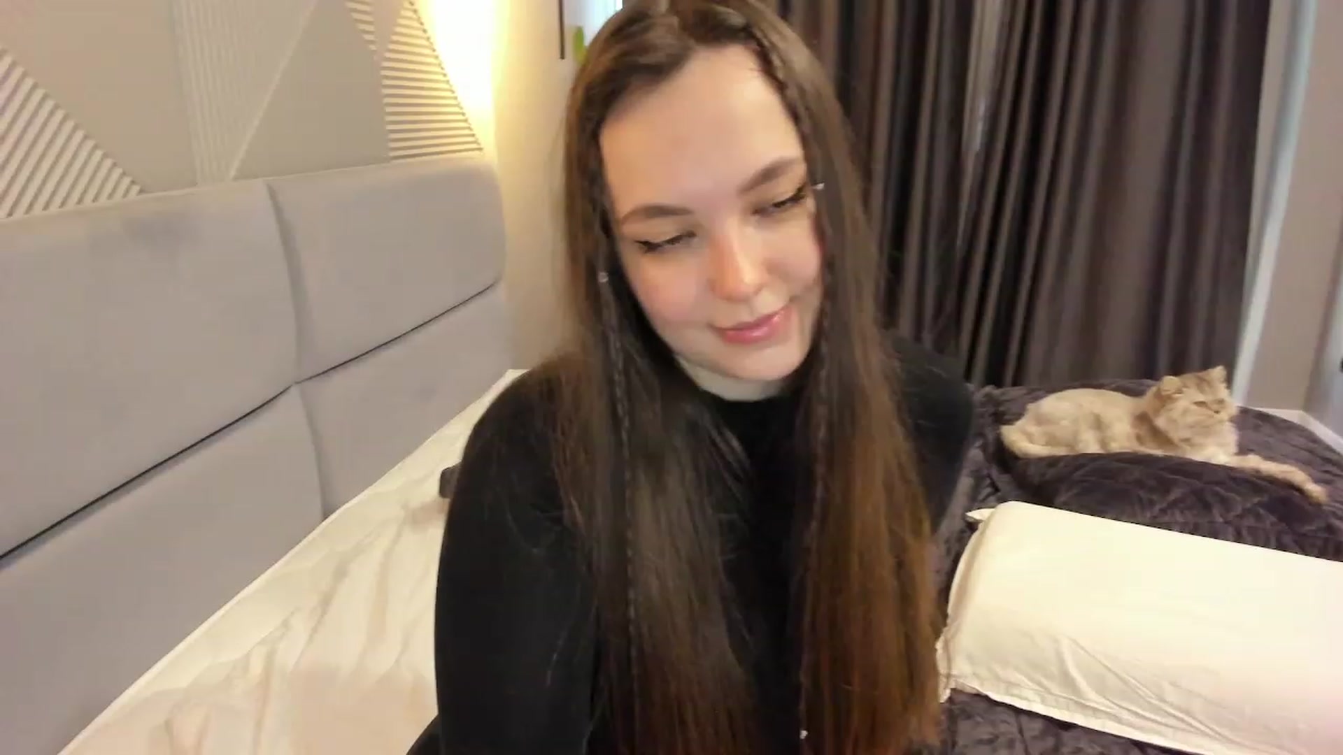 Gallery image thumbnail from AngryKat's myfreecams stream on, 01/03/2023, 06:37 image 3 of 20