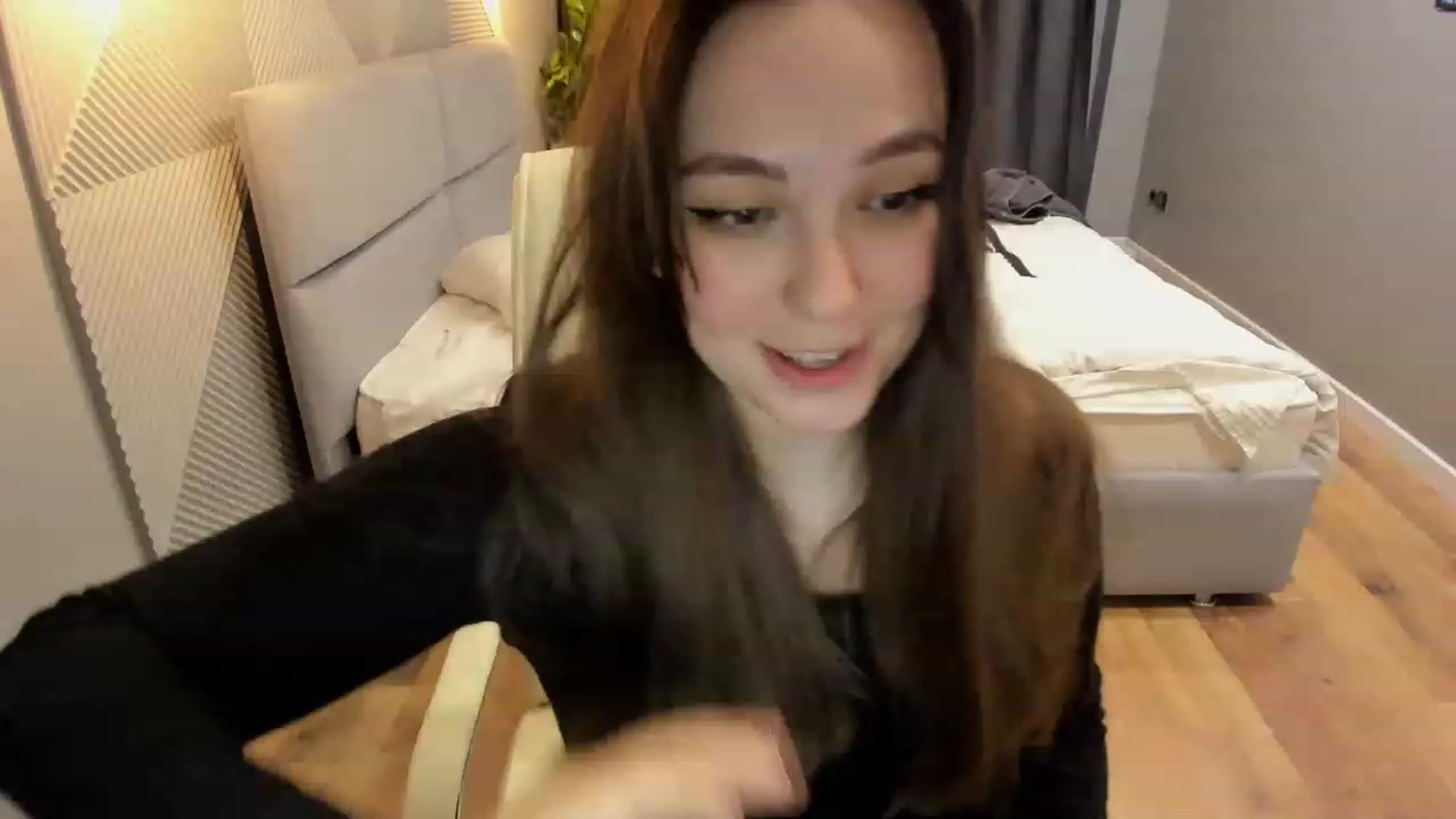 Gallery image thumbnail from AngryKat's myfreecams stream on, 04/01/2023, 21:17 image 15 of 20
