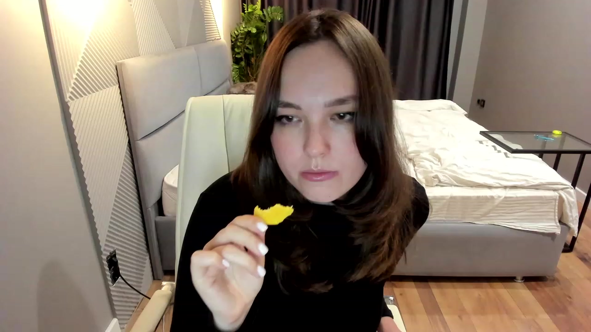 Gallery image thumbnail from AngryKat's myfreecams stream on, 05/01/2023, 19:23 image 14 of 20