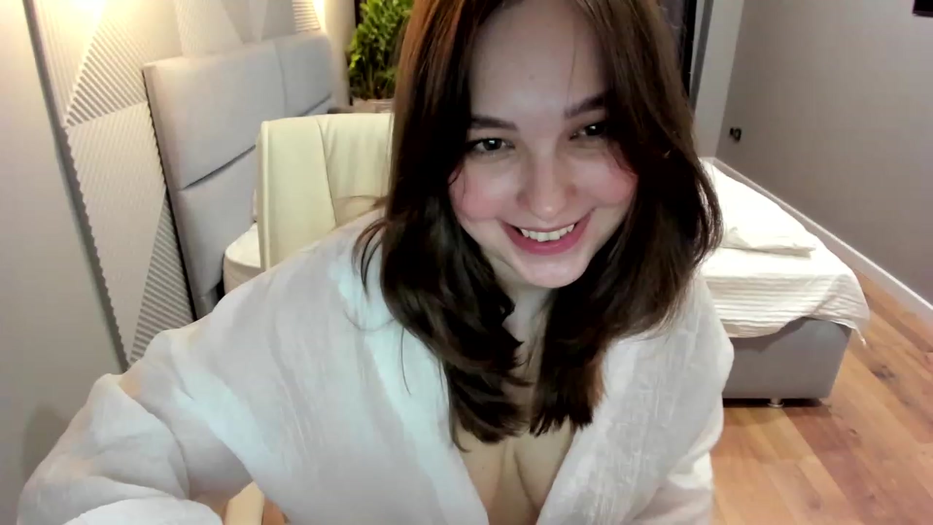 Gallery image thumbnail from AngryKat's myfreecams stream on, 05/03/2023, 19:54 image 13 of 20