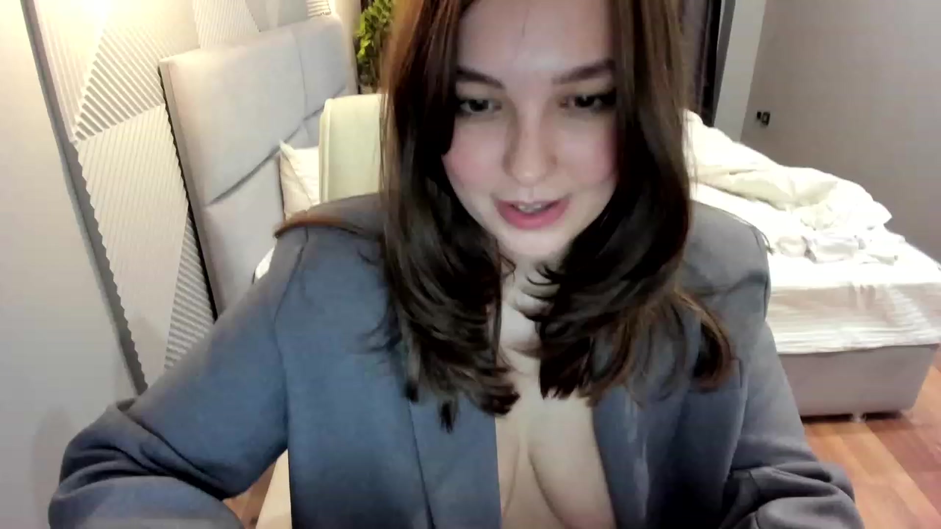 Gallery image thumbnail from AngryKat's myfreecams stream on, 05/03/2023, 20:19 image 2 of 20