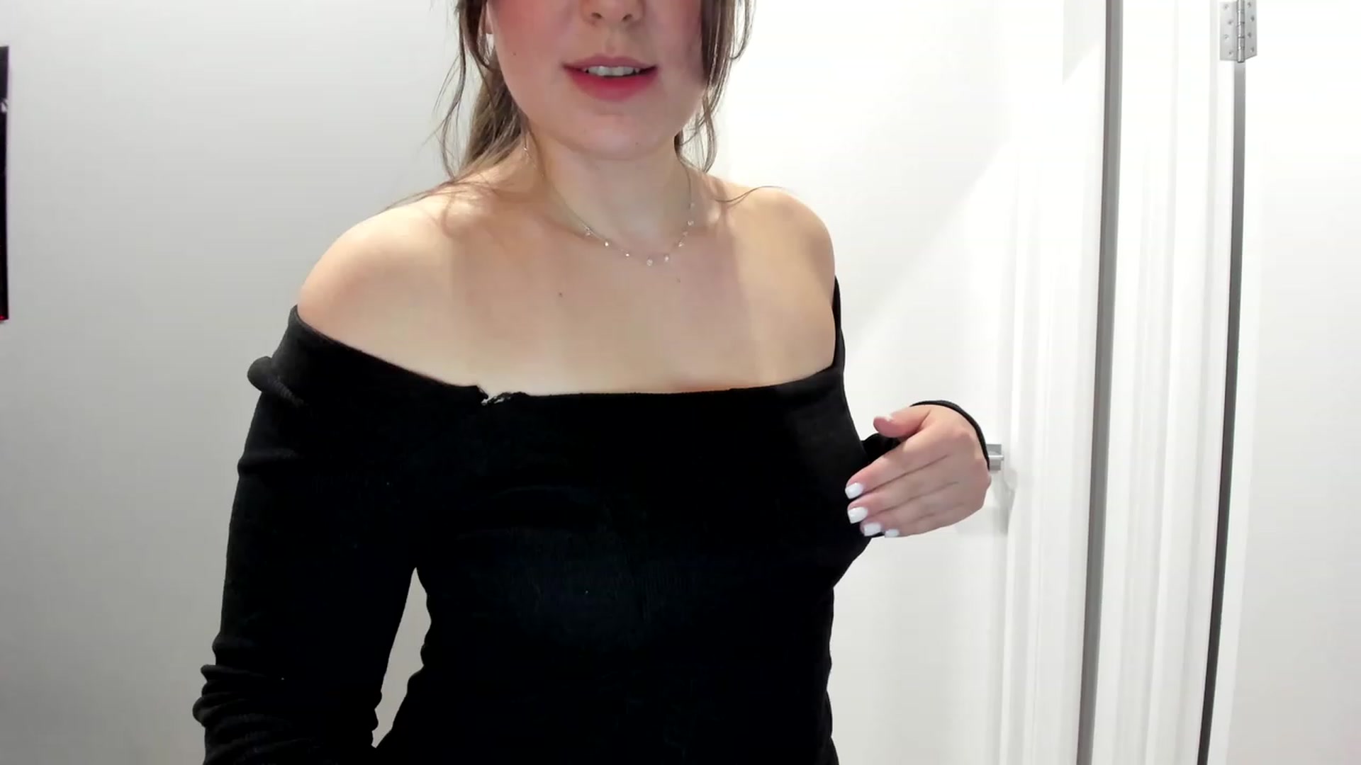 Gallery image thumbnail from AngryKat's myfreecams stream on, 05/04/2023, 21:10 image 15 of 20