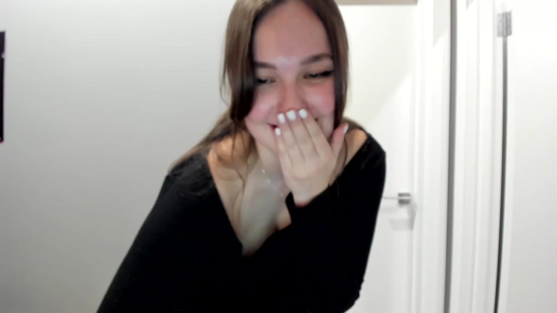 Gallery image thumbnail from AngryKat's myfreecams stream on, 05/04/2023, 21:10 image 18 of 20