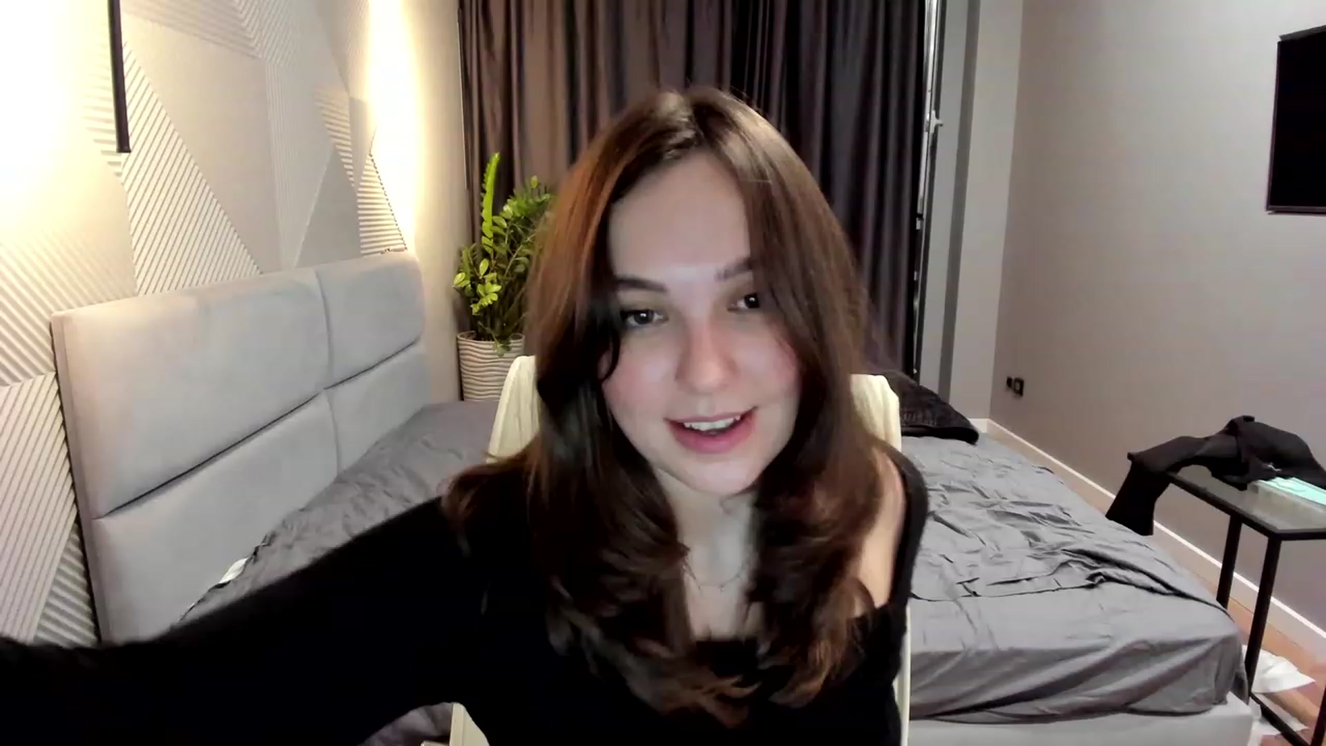 Gallery image thumbnail from AngryKat's myfreecams stream on, 05/04/2023, 21:53 image 12 of 20