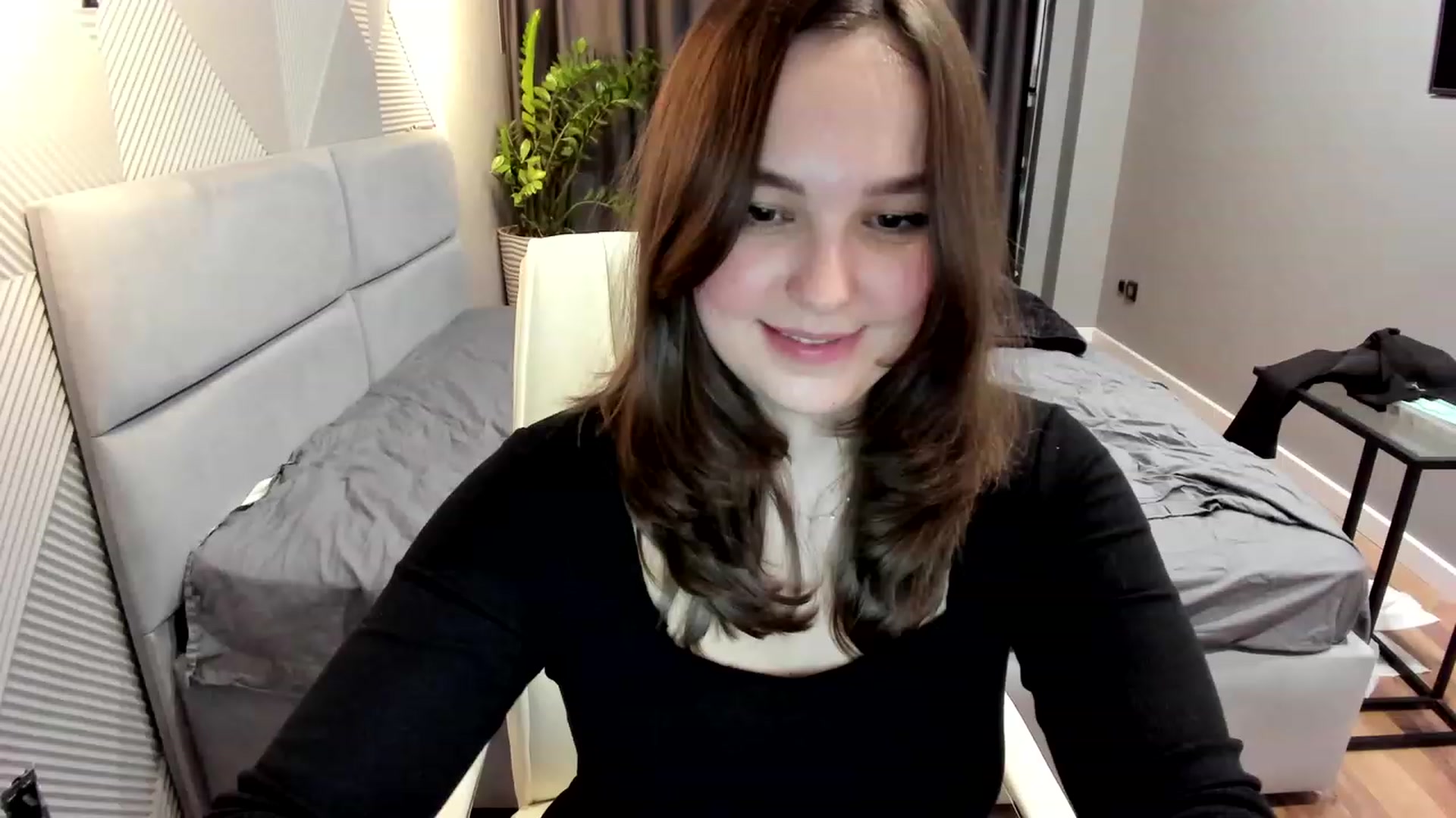 Gallery image thumbnail from AngryKat's myfreecams stream on, 05/04/2023, 21:53 image 2 of 20